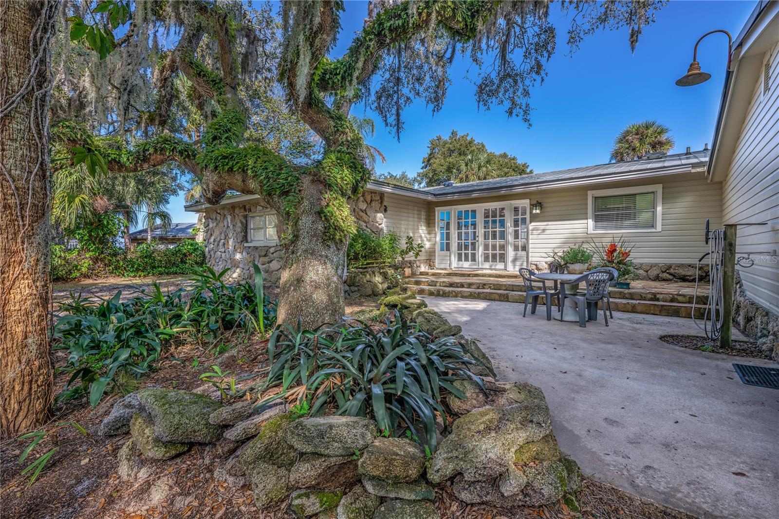 Image 4 of 44 For 2518 Fort Lane Road