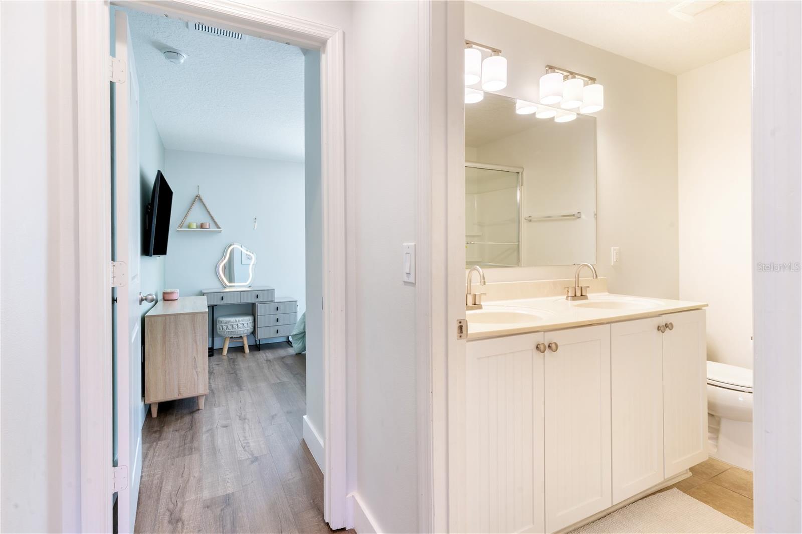 Image 13 of 62 For 11949 Verrazano Dr Drive