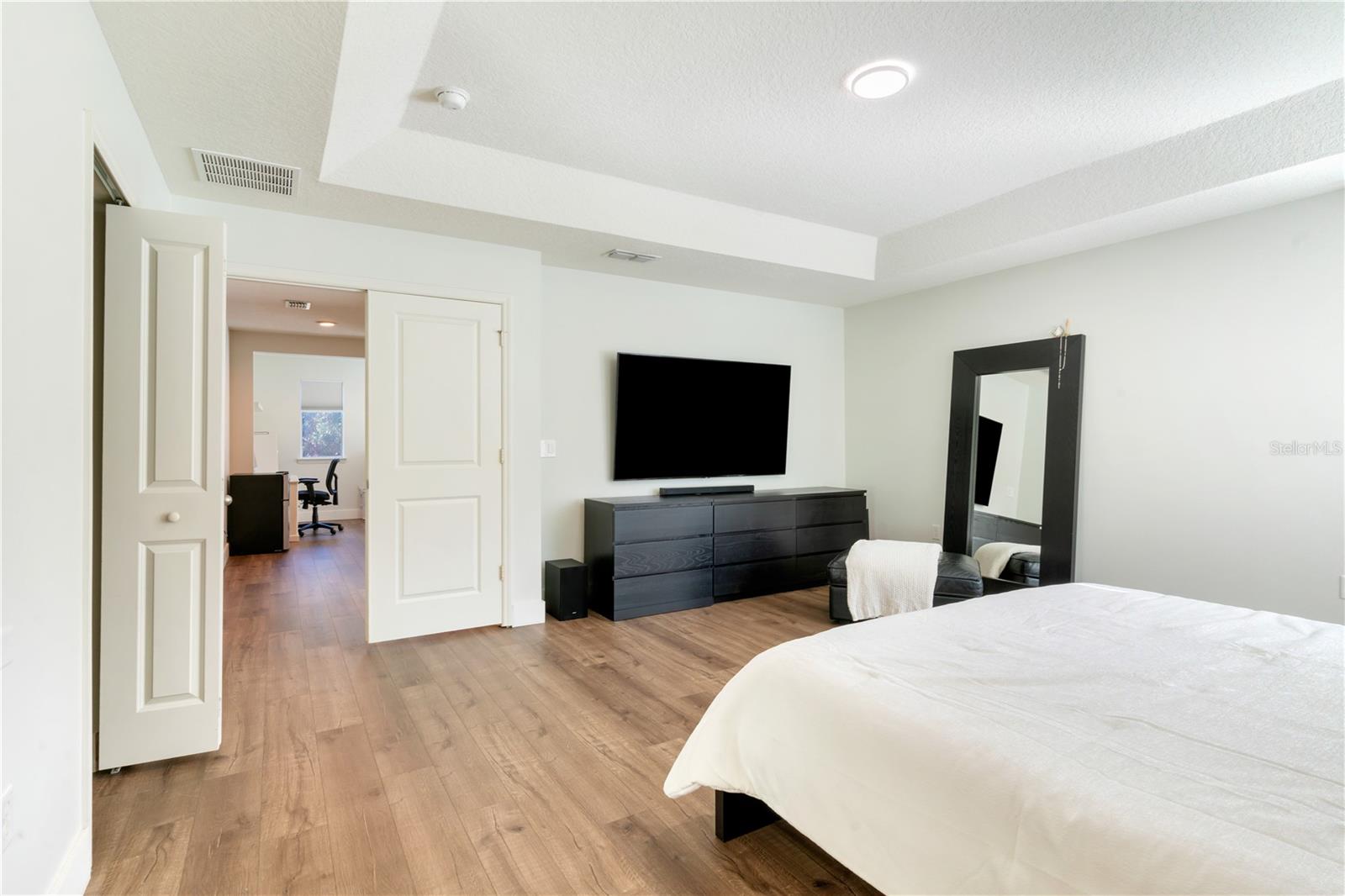 Image 16 of 62 For 11949 Verrazano Dr Drive