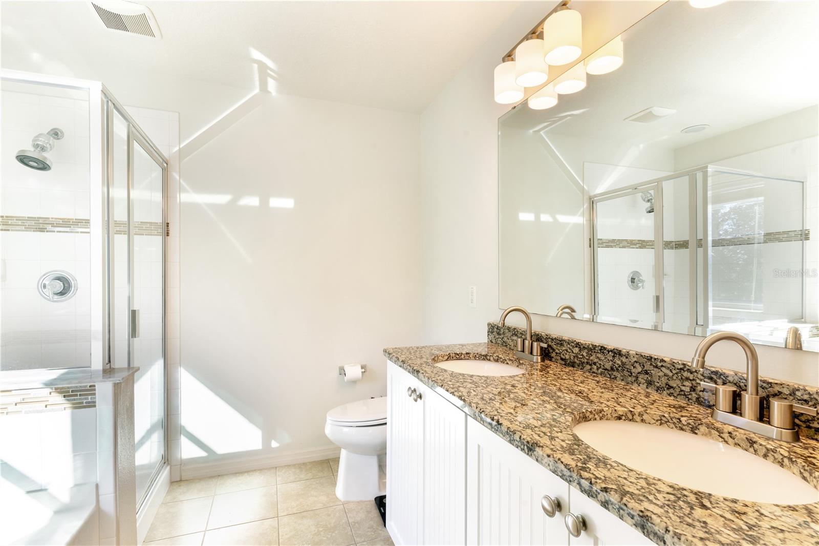 Image 19 of 62 For 11949 Verrazano Dr Drive