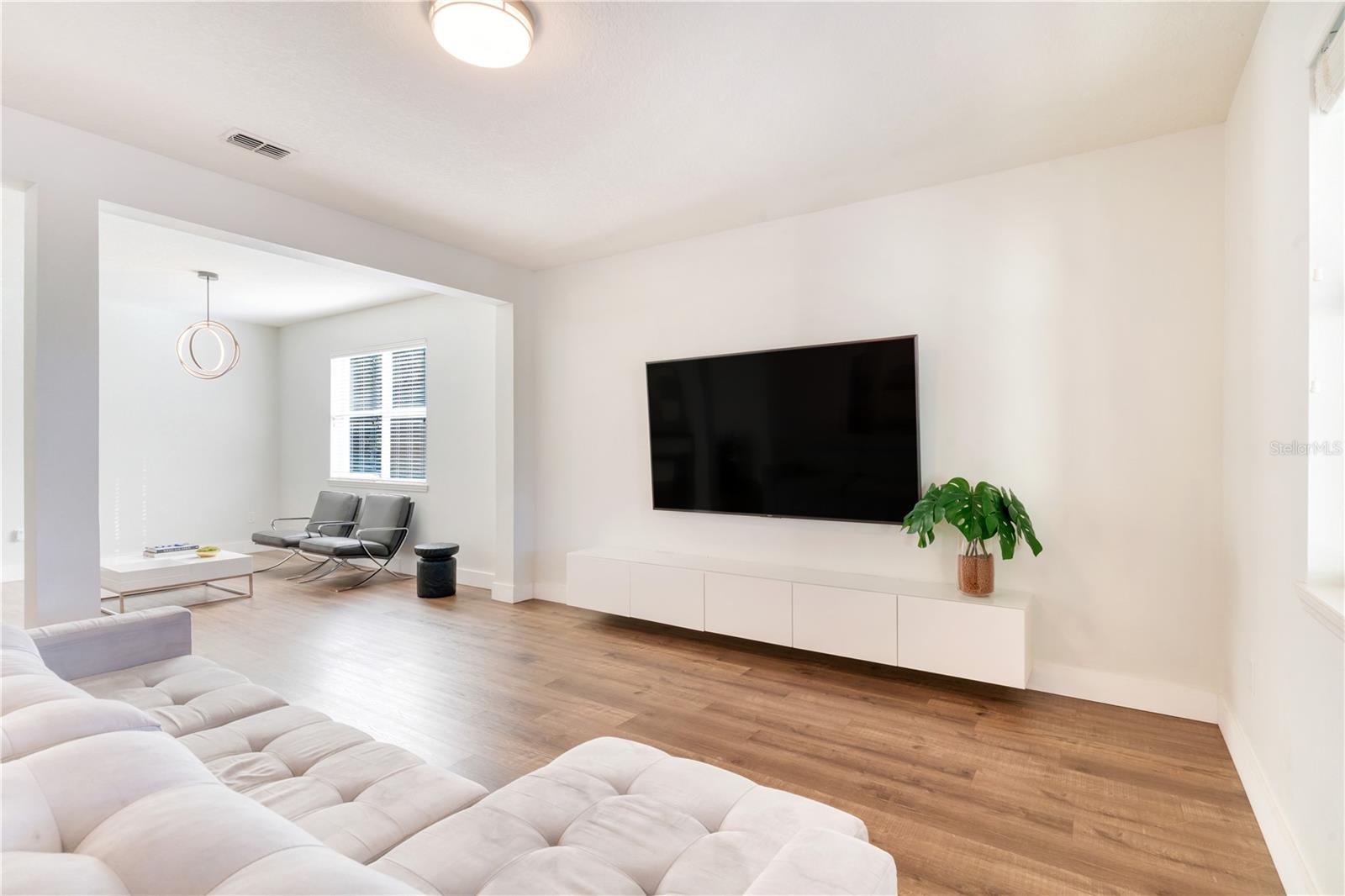 Image 29 of 62 For 11949 Verrazano Dr Drive