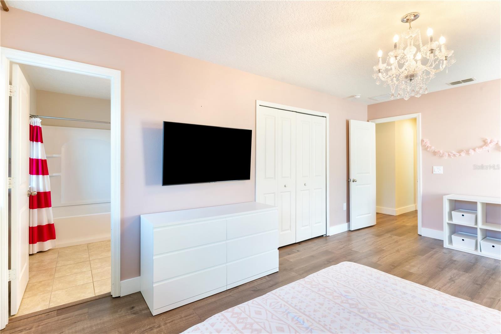 Image 6 of 62 For 11949 Verrazano Dr Drive