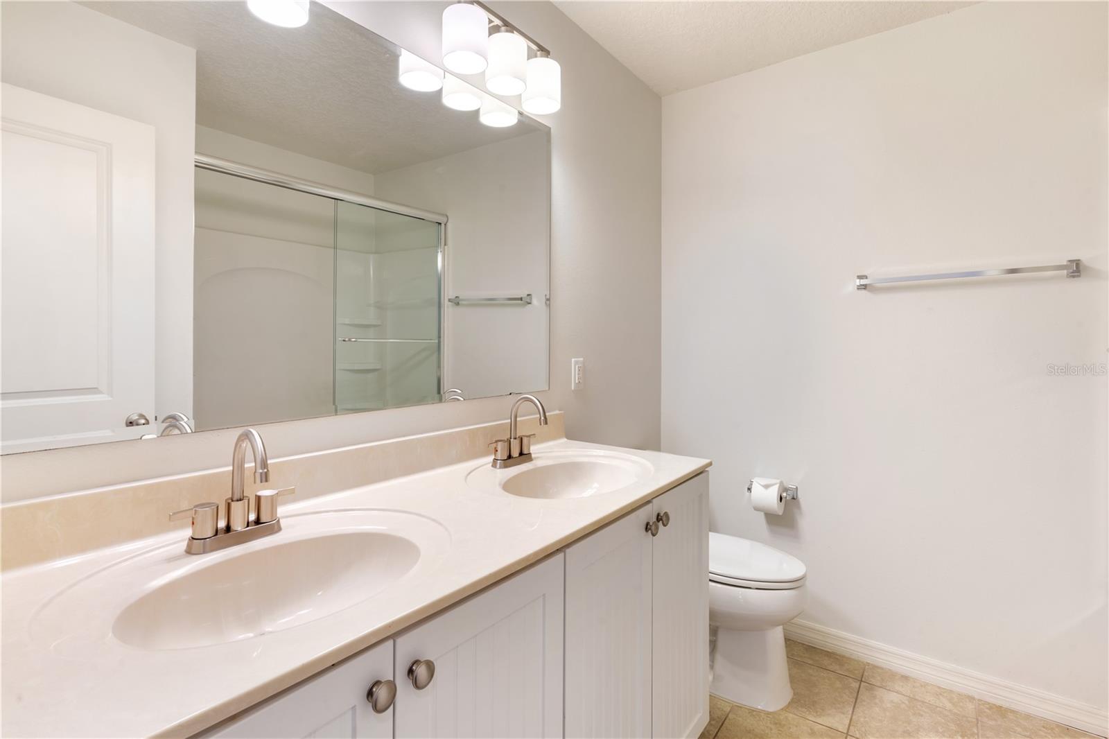 Image 8 of 62 For 11949 Verrazano Dr Drive