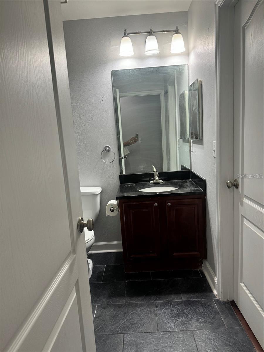 Image 14 of 26 For 2071 Dixie Belle Drive B