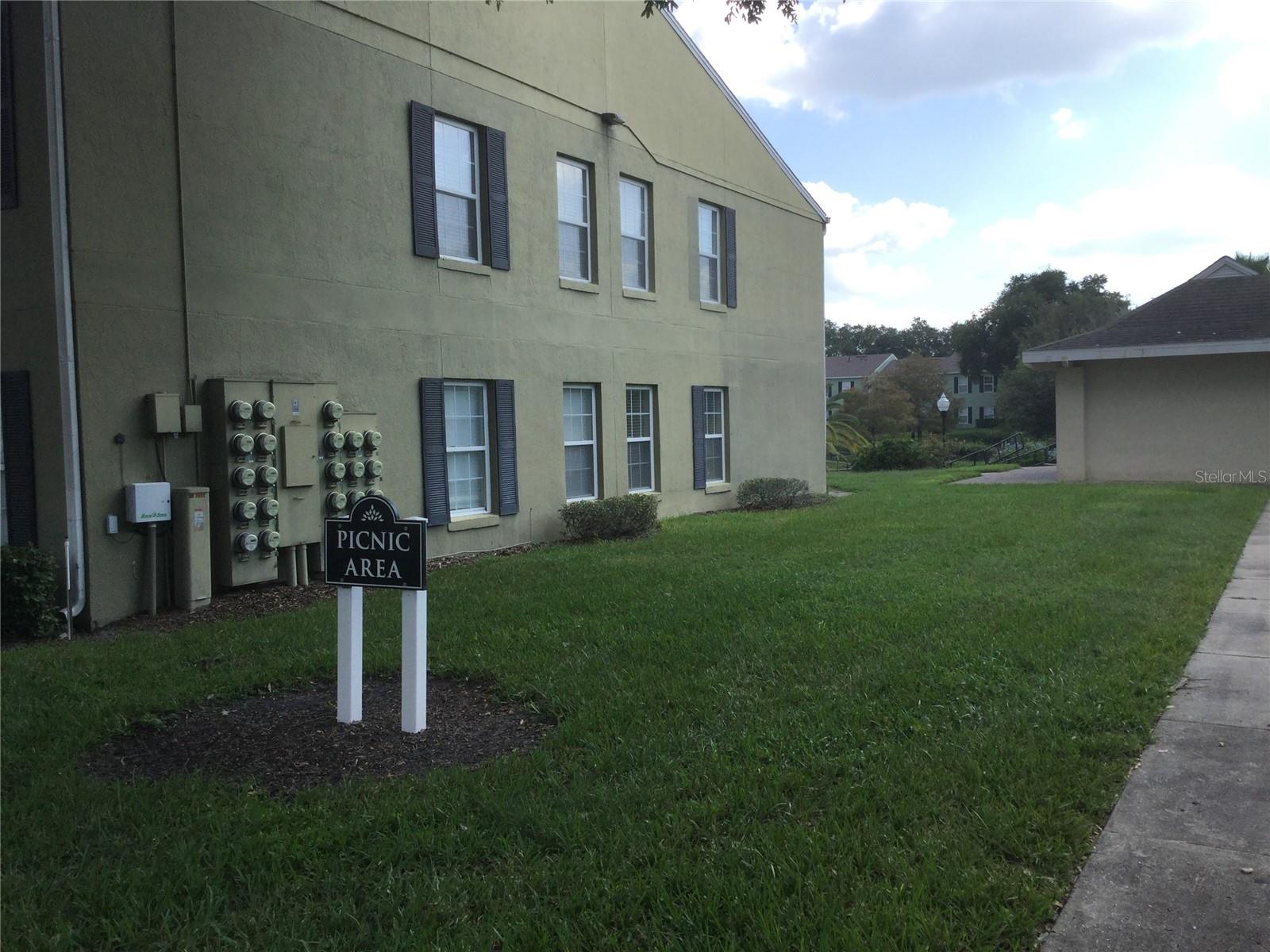 Image 26 of 26 For 2071 Dixie Belle Drive B