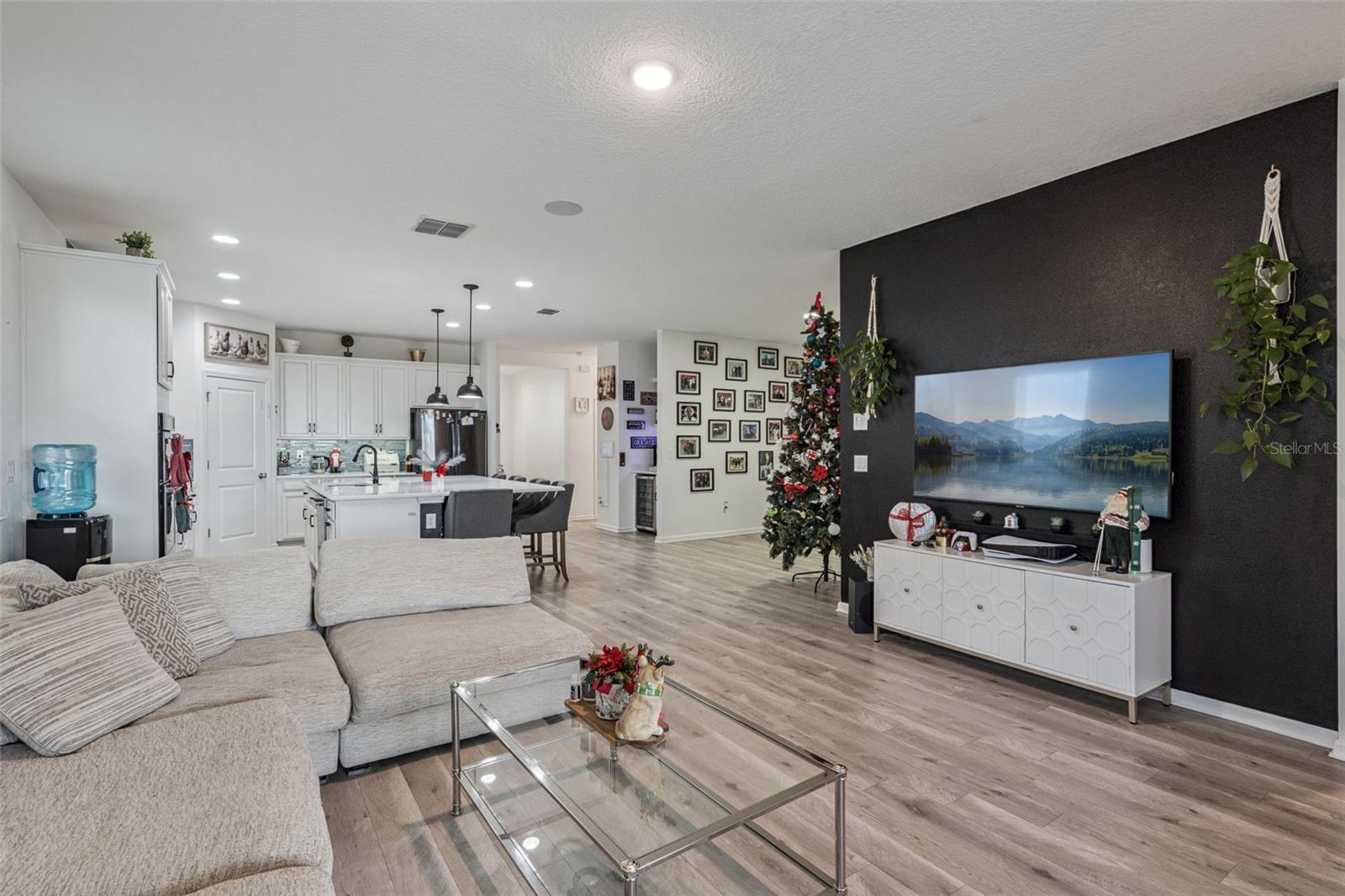 Image 10 of 55 For 16256 Misty Hills Avenue