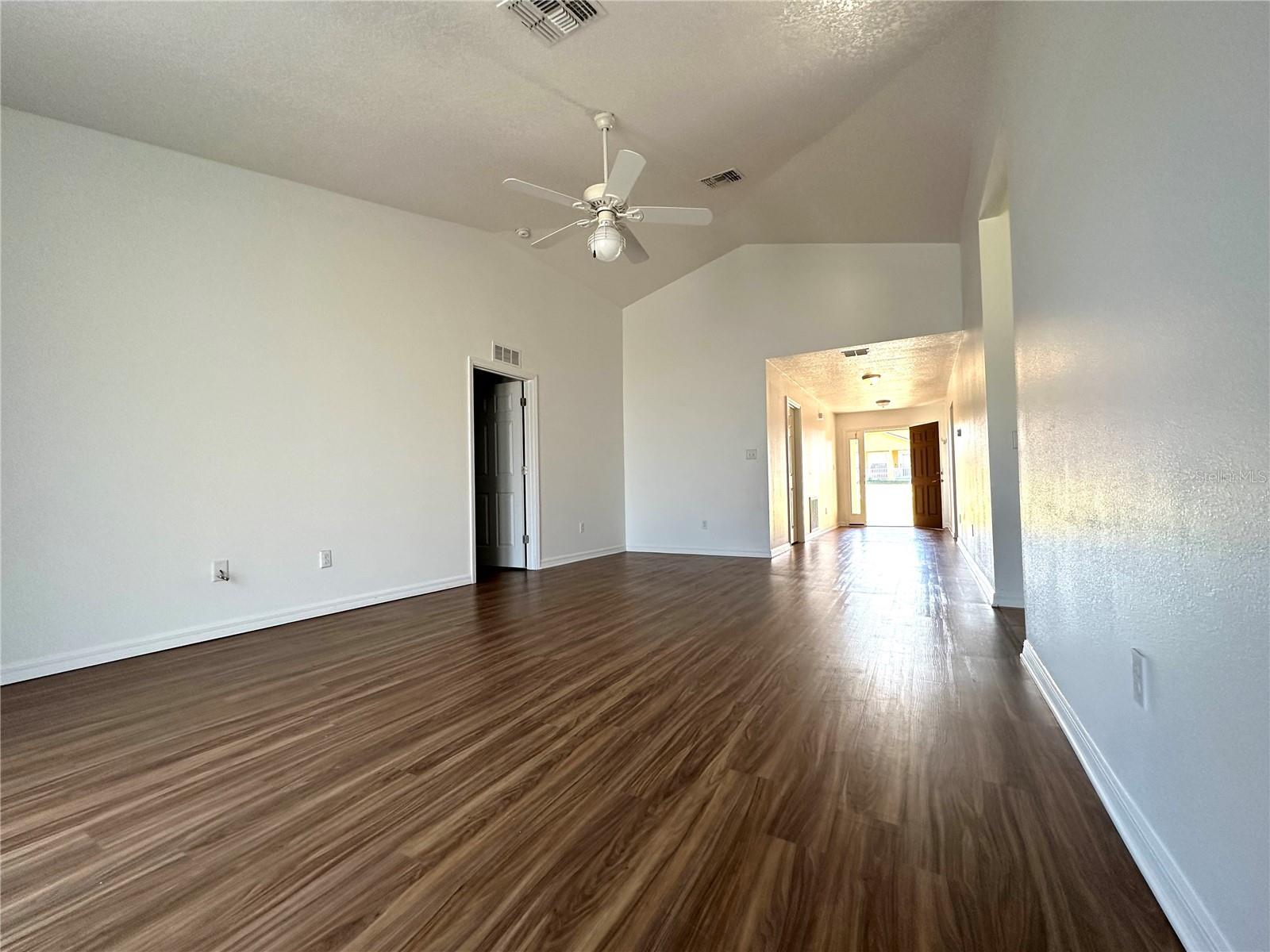 Image 9 of 32 For 1500 Kayuni Drive