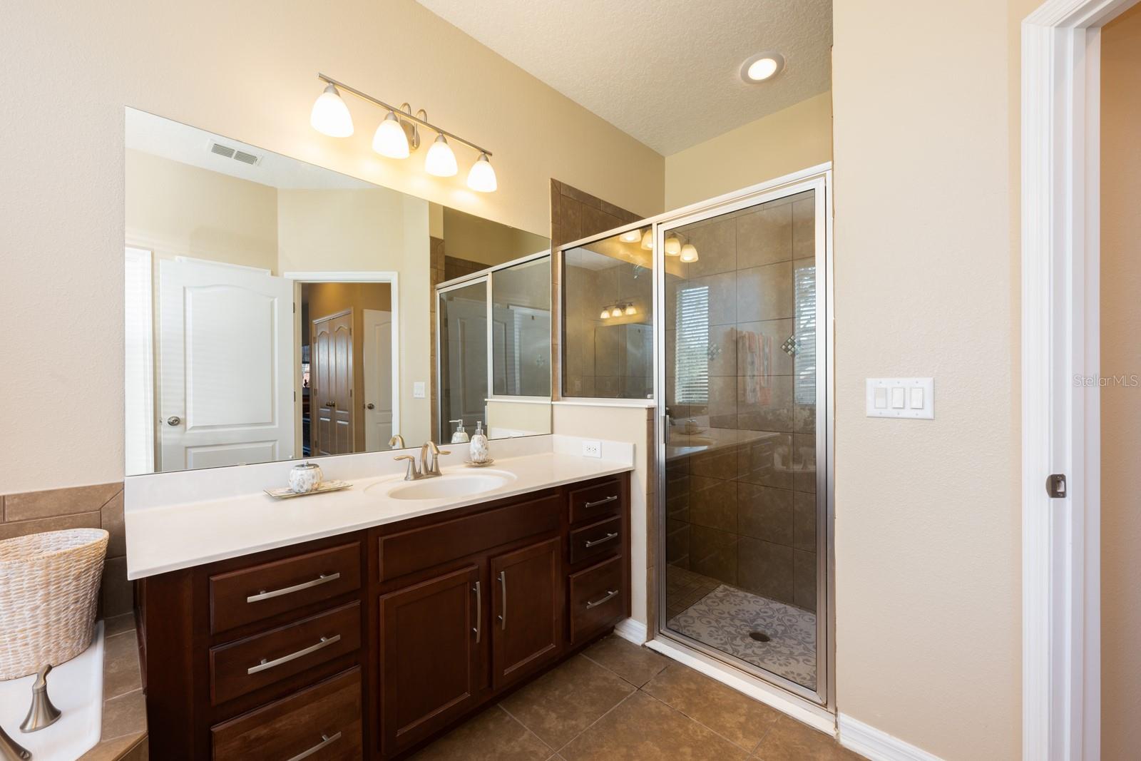 Image 18 of 35 For 2444 Misty Cove Circle