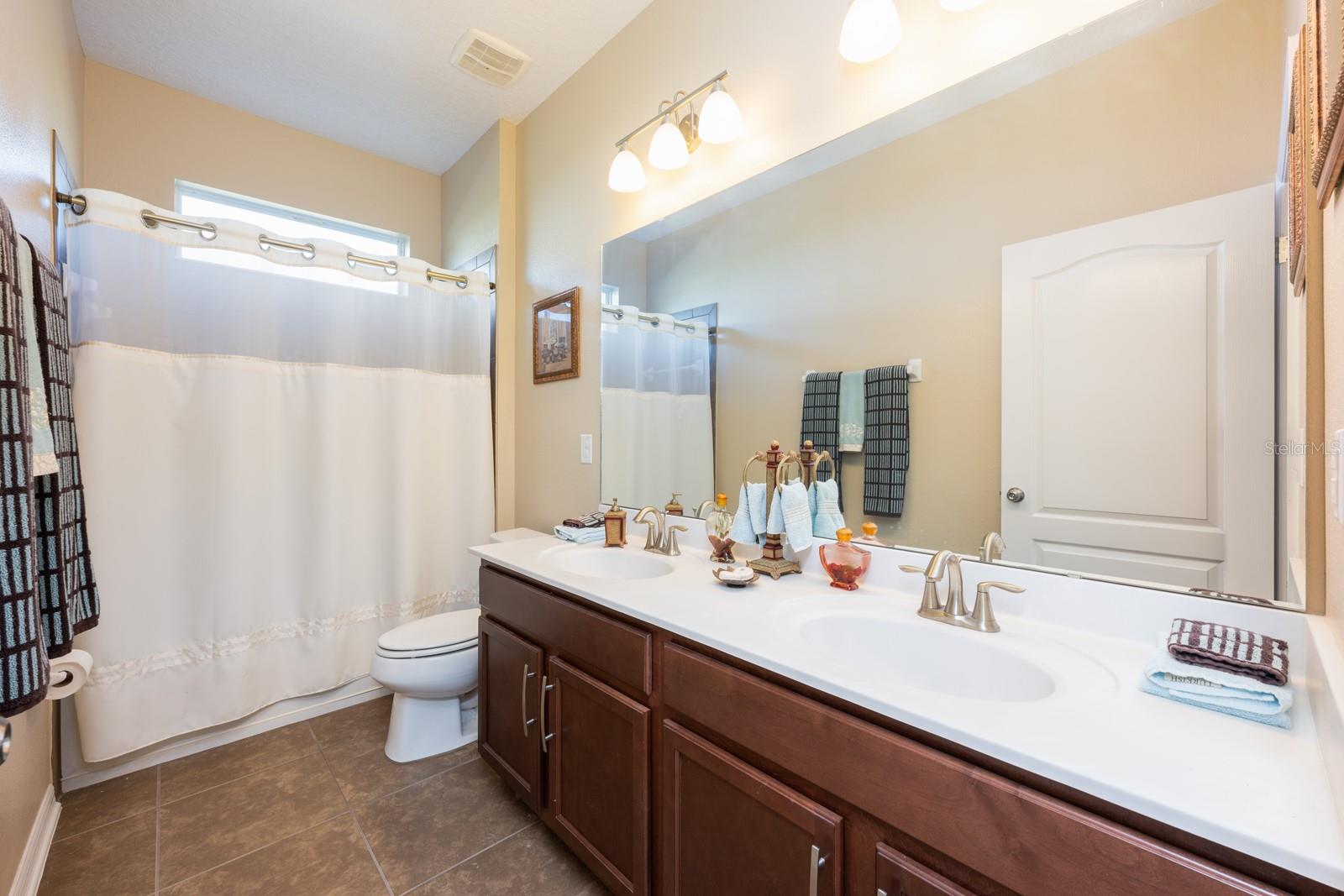 Image 22 of 35 For 2444 Misty Cove Circle