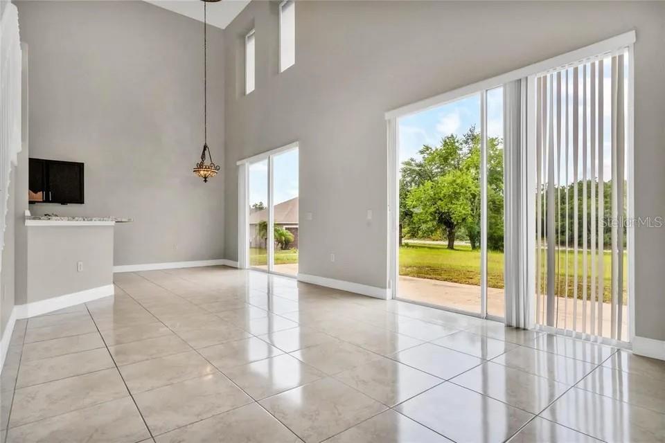 Image 3 of 5 For 1928 Sawfish Drive