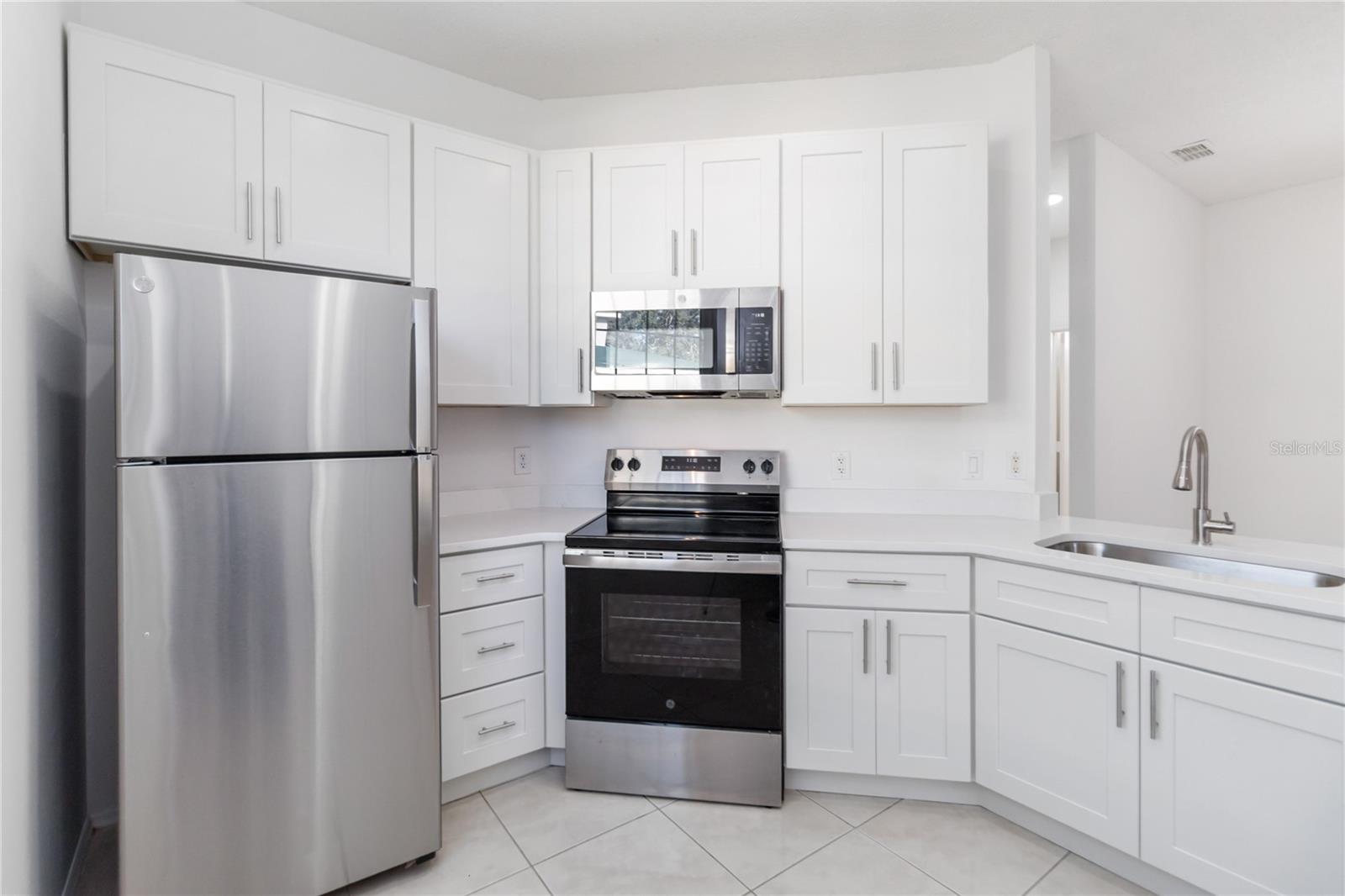 Image 4 of 28 For 13274 Summerton Drive