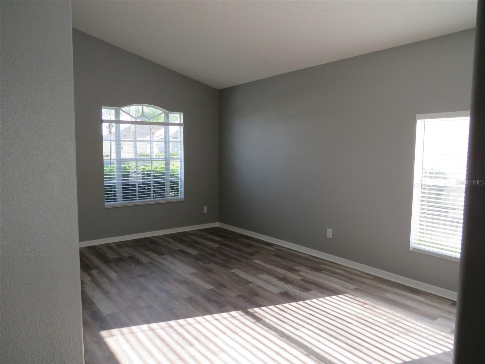 Image 16 of 41 For 16625 Palm Spring Drive