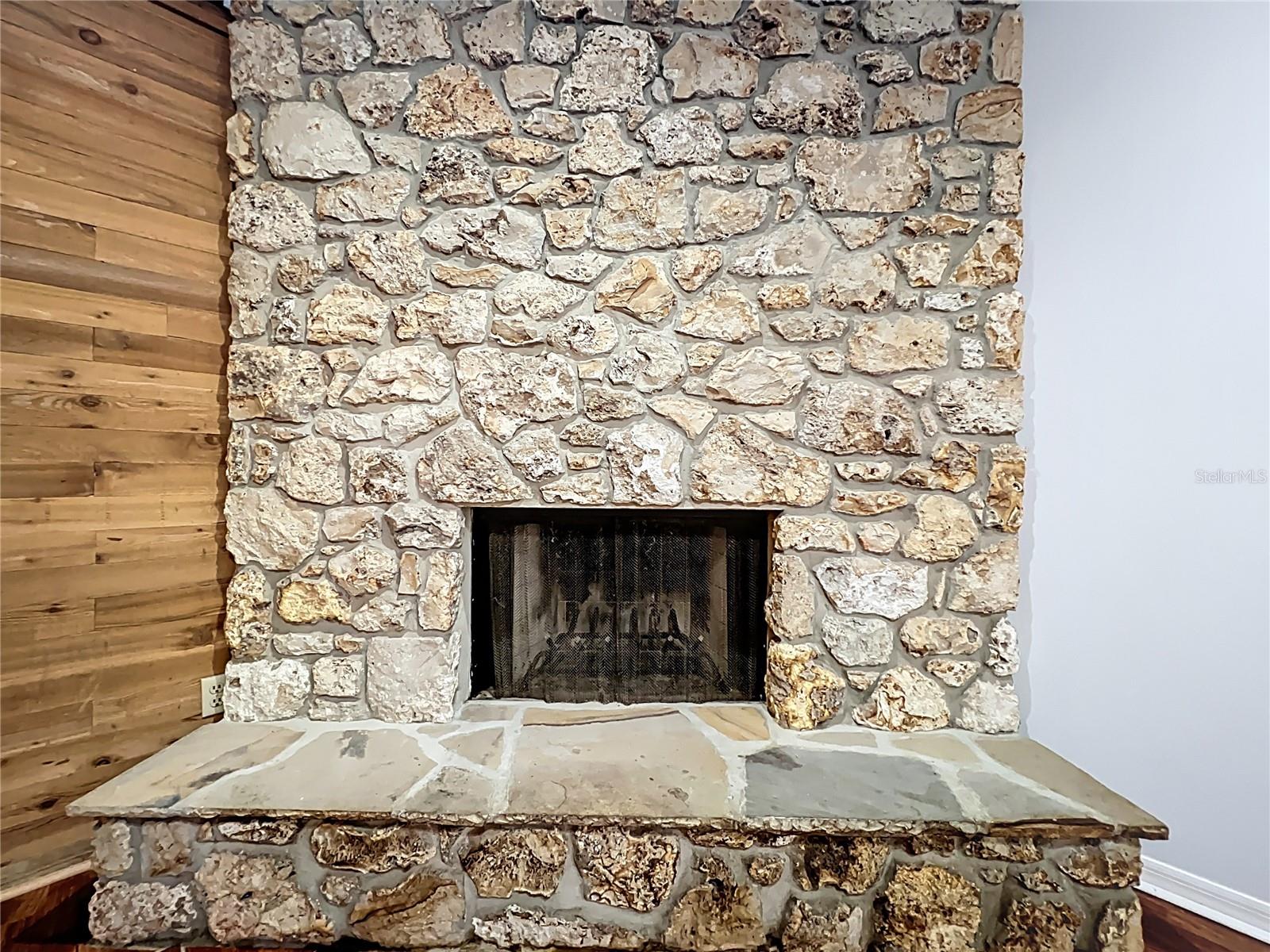 Image 17 of 35 For 1833 Crowley Circle