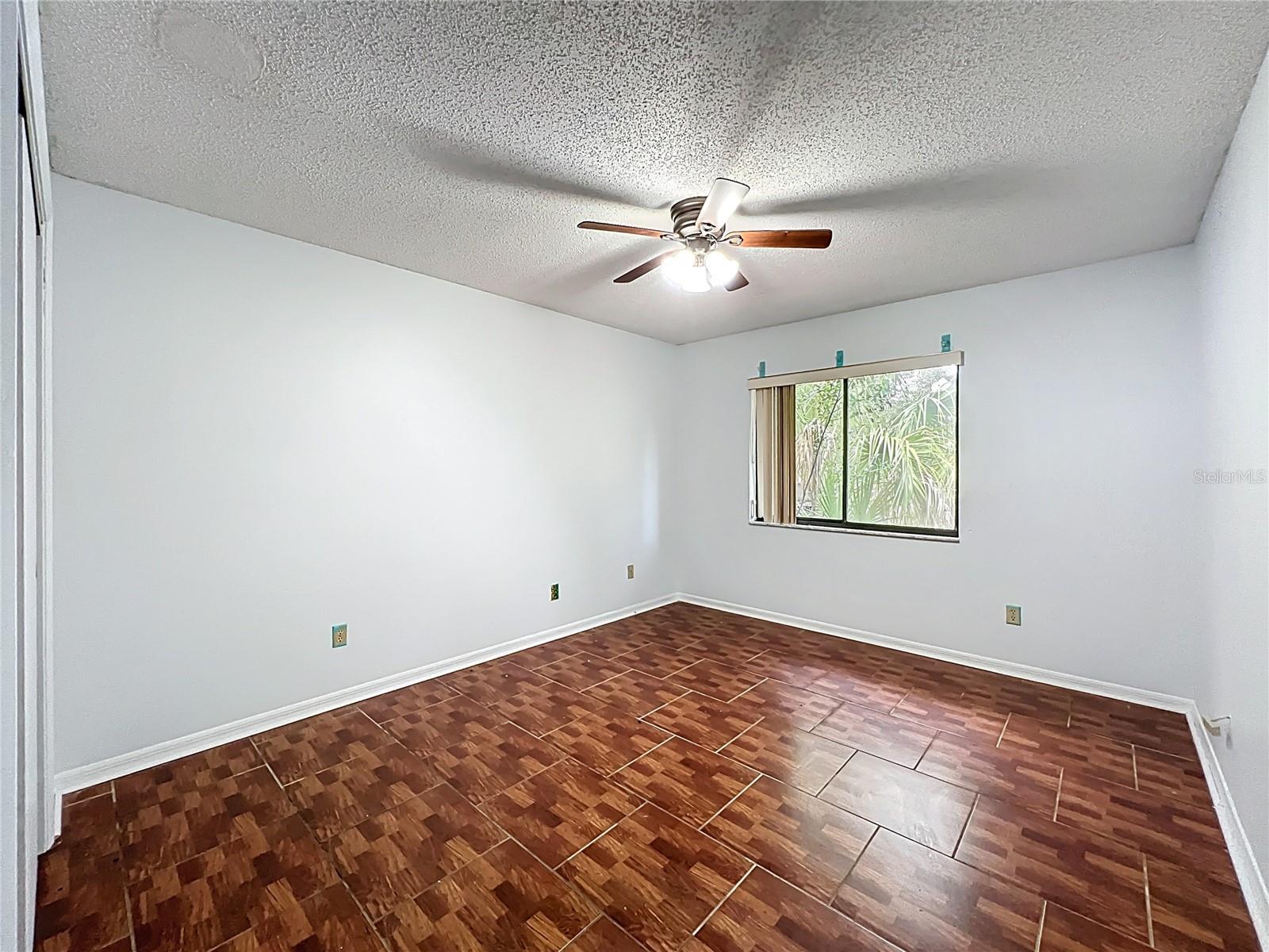 Image 25 of 35 For 1833 Crowley Circle