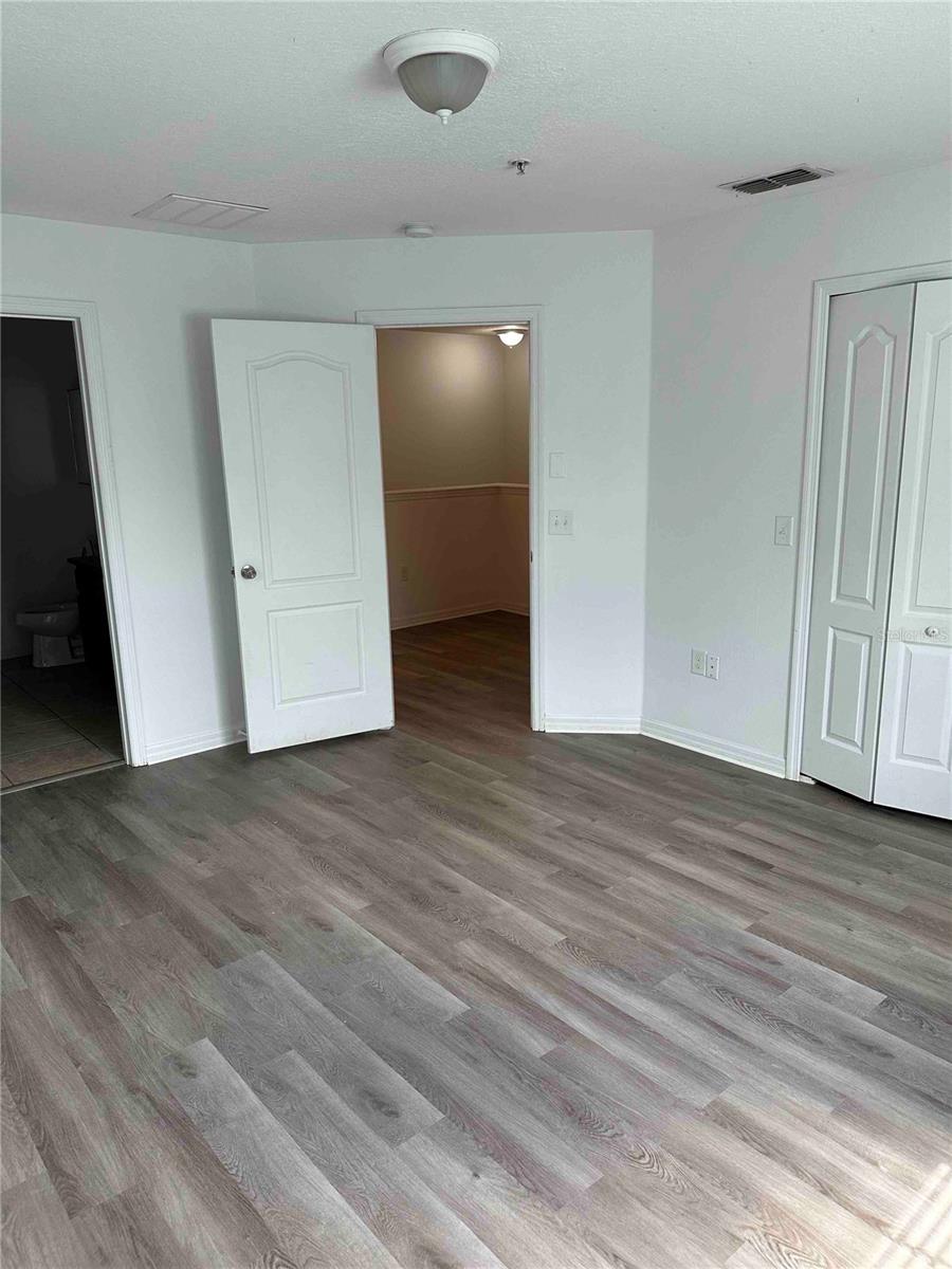 Image 7 of 13 For 2328 Chatham Place Drive