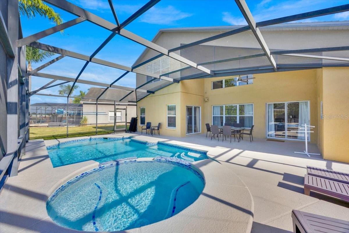 Image 32 of 37 For 8023 Acadia Estates Court