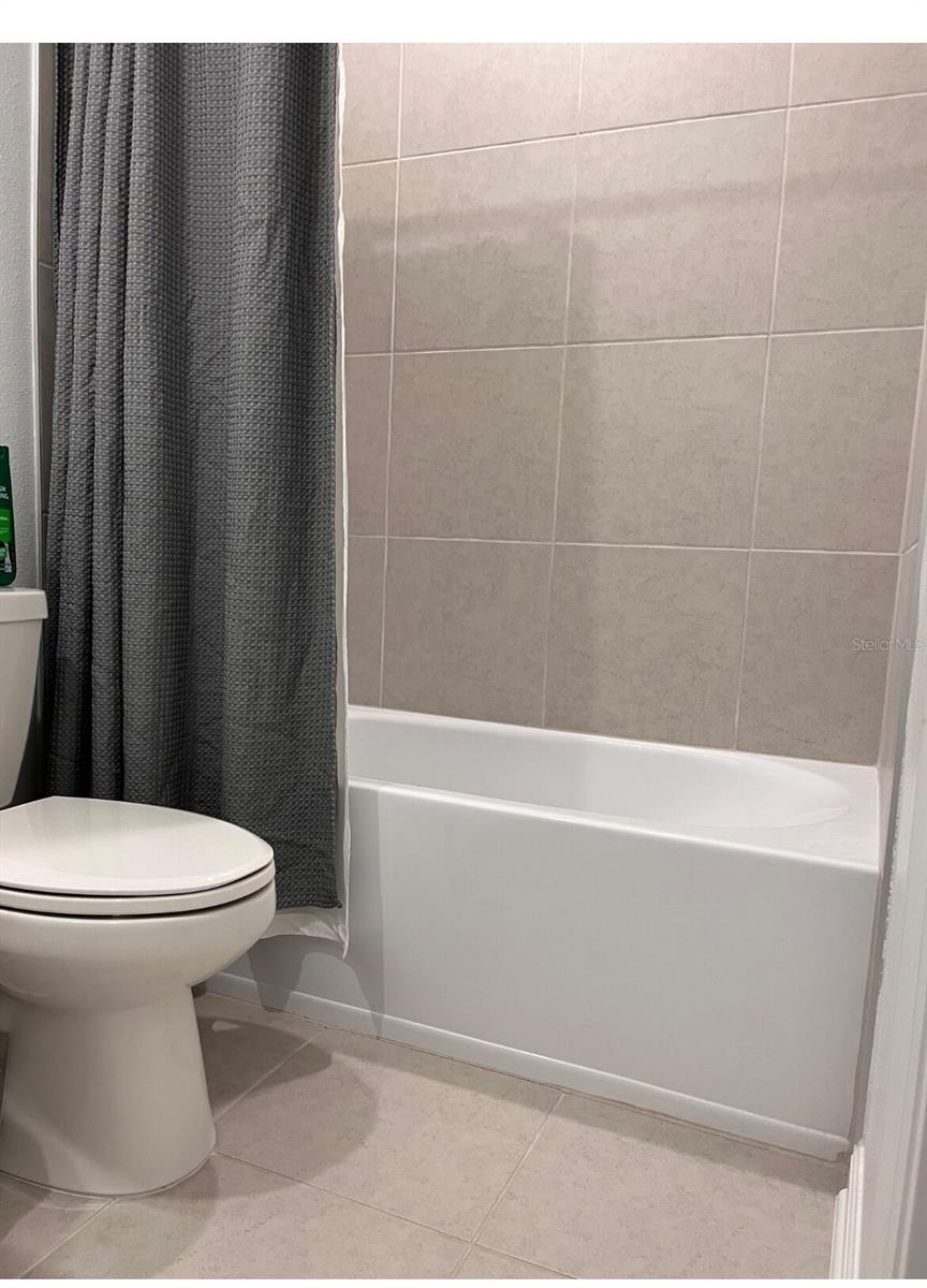 Image 4 of 7 For 2926 Savoir Avenue