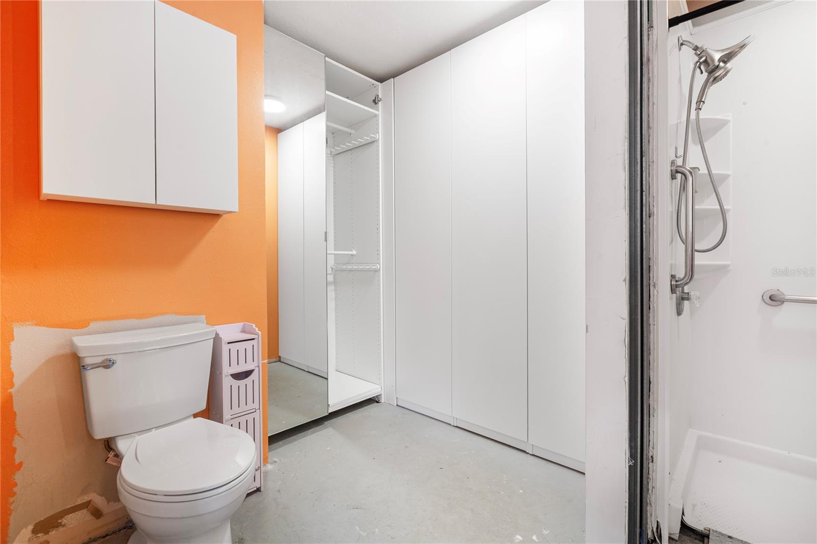 Image 15 of 22 For 1062 Royal Ridge Drive