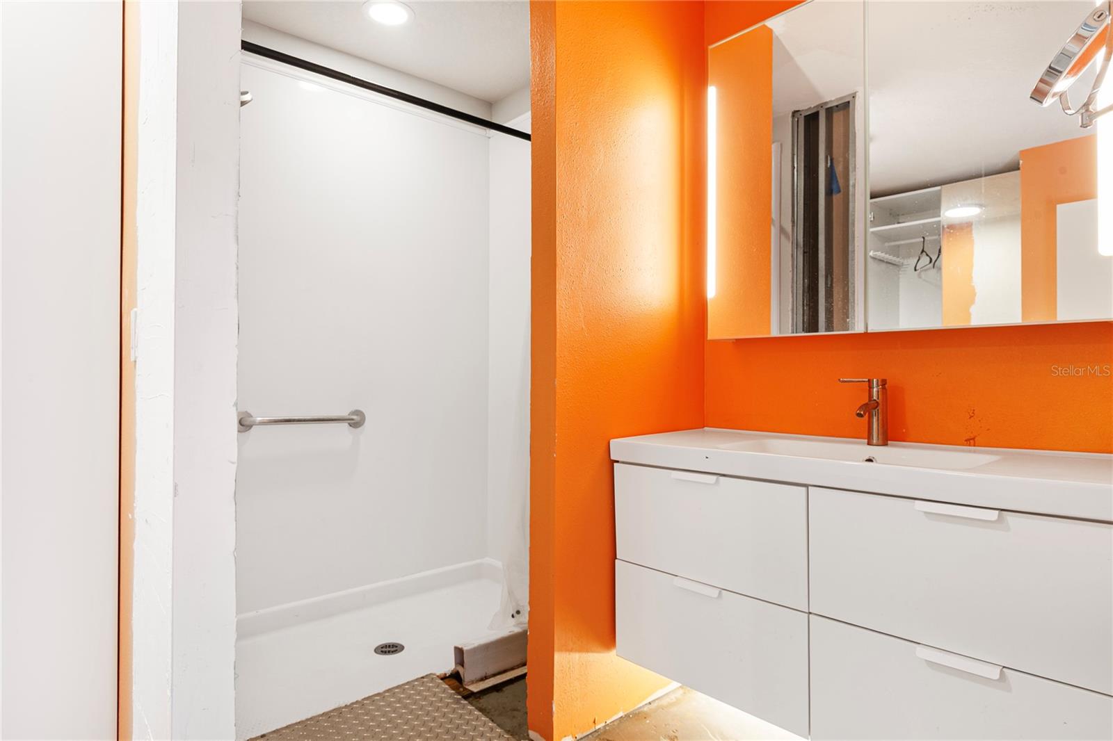 Image 16 of 22 For 1062 Royal Ridge Drive