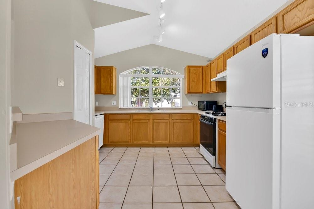 Image 10 of 36 For 348 Sir Phillips Drive