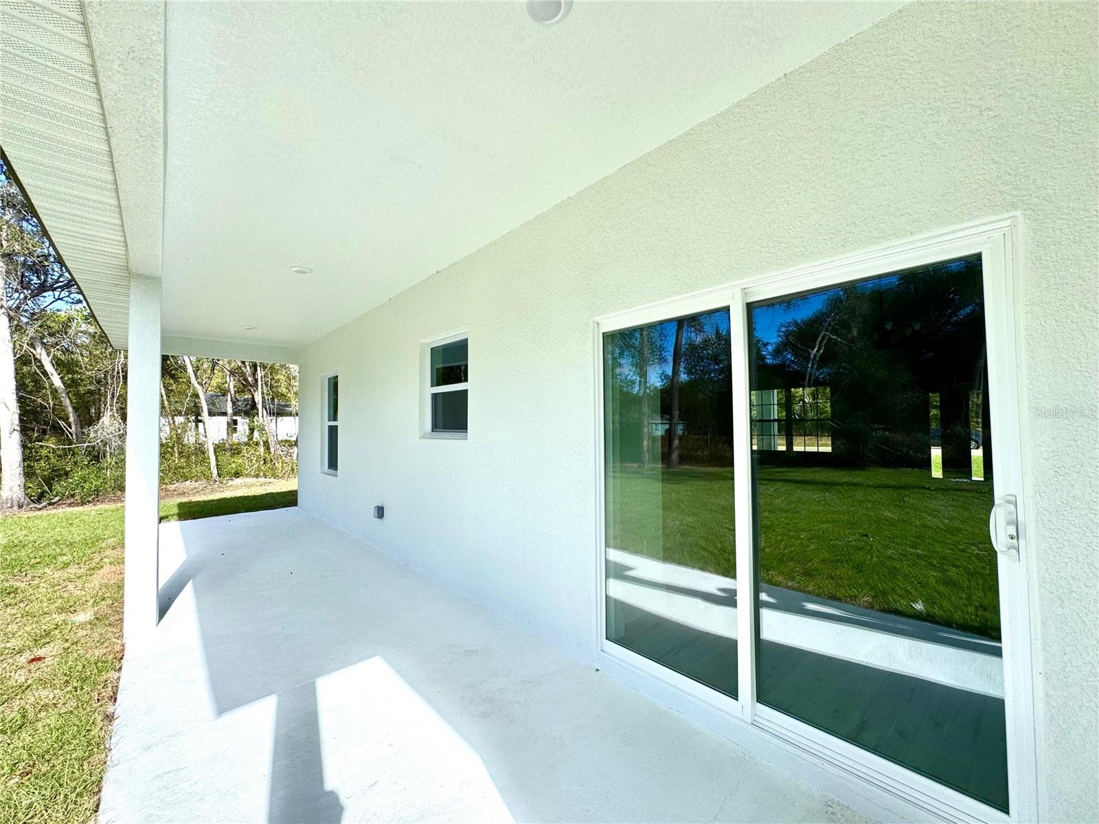 Listing photo id 8 for 9082 Cortlandt Drive