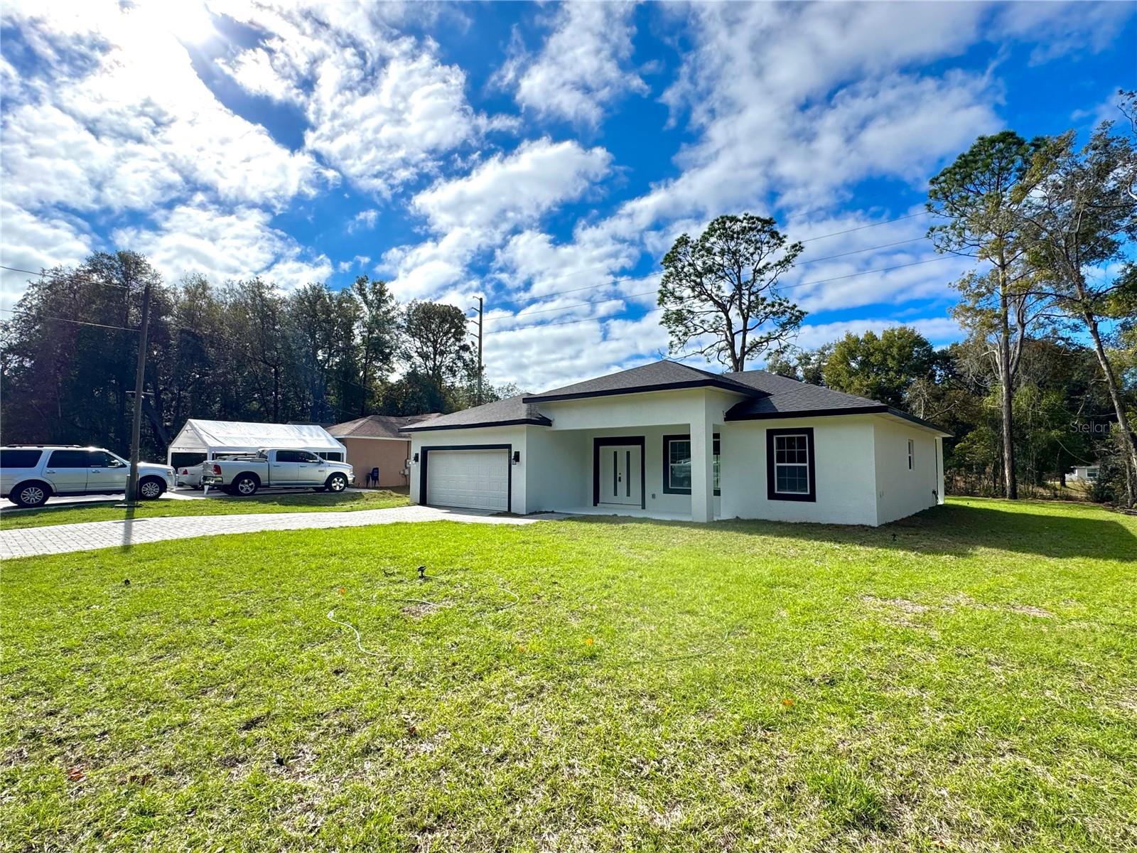 Listing photo id 2 for 9082 Cortlandt Drive