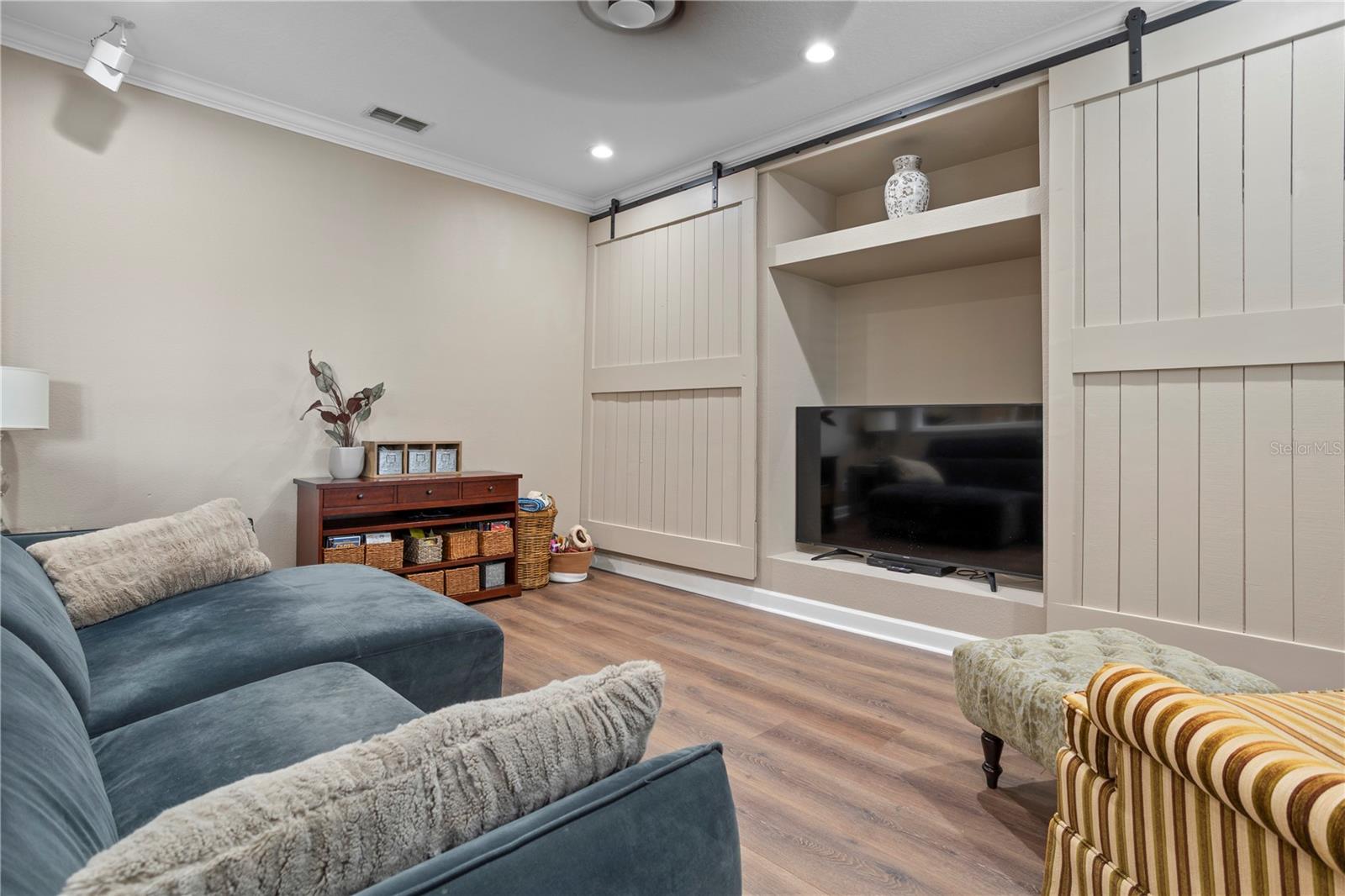 Image 22 of 30 For 2267 Foliage Oak Terrace