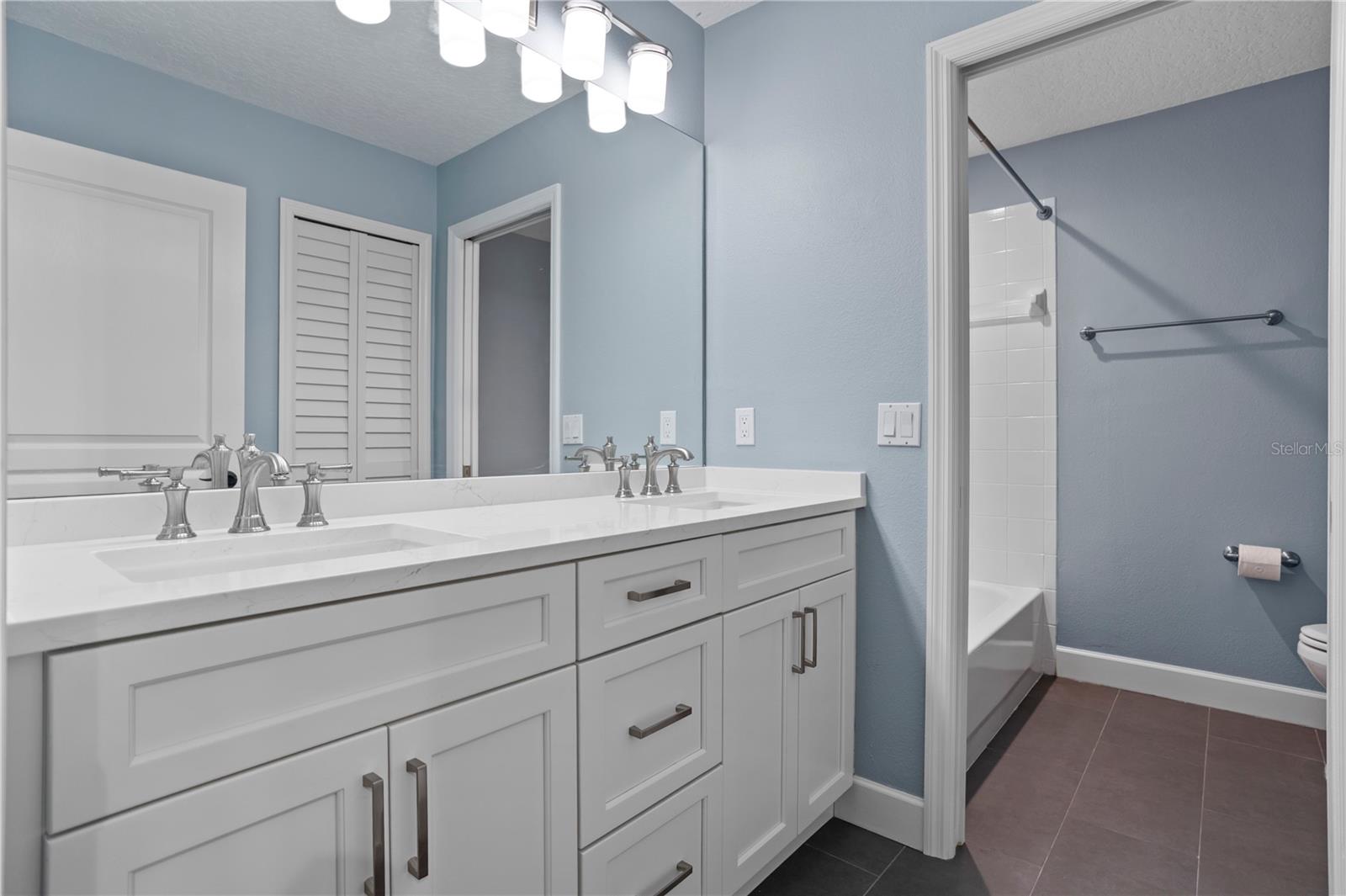 Image 8 of 30 For 2267 Foliage Oak Terrace