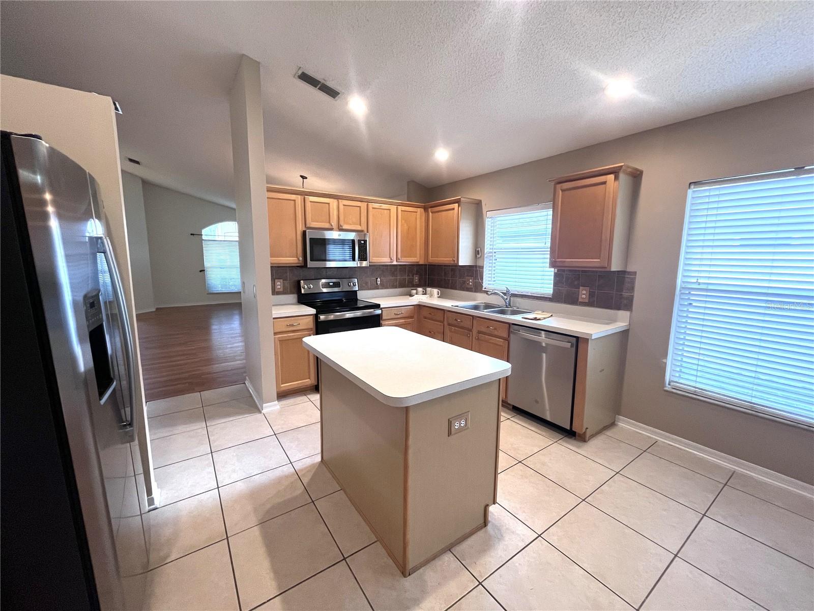 Image 10 of 49 For 488 Winding Hollow Avenue