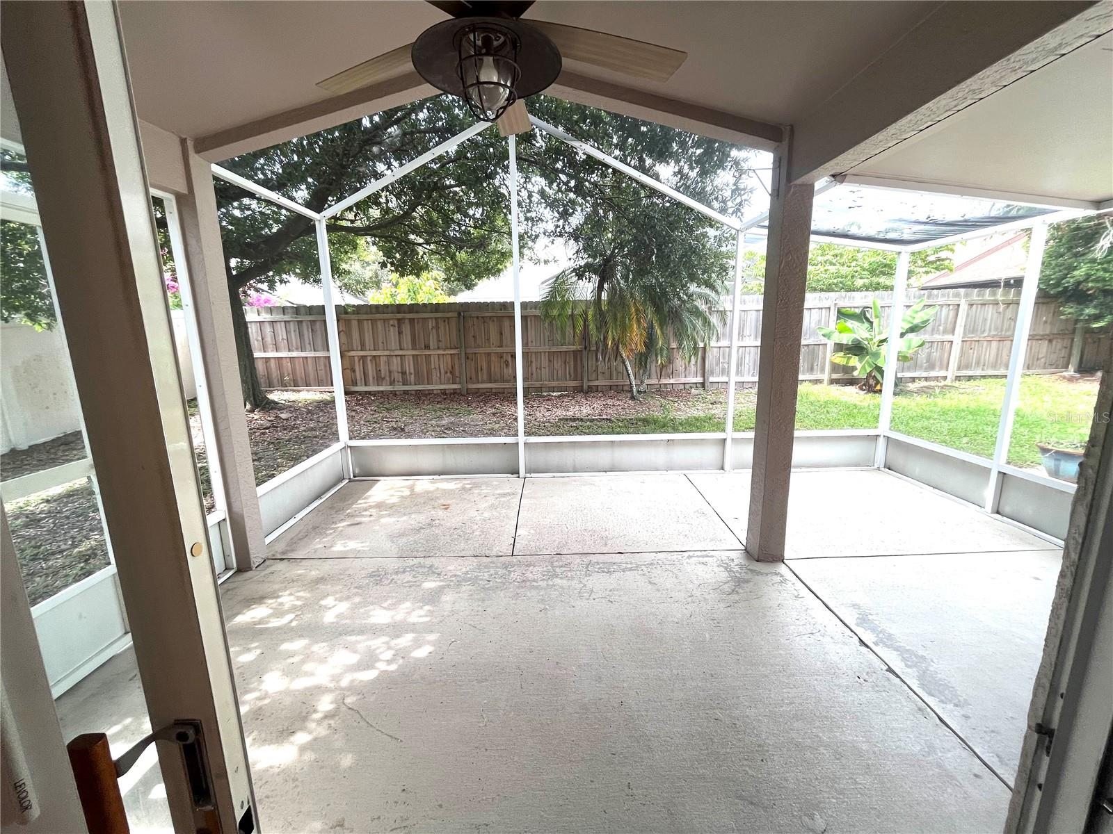 Image 15 of 49 For 488 Winding Hollow Avenue