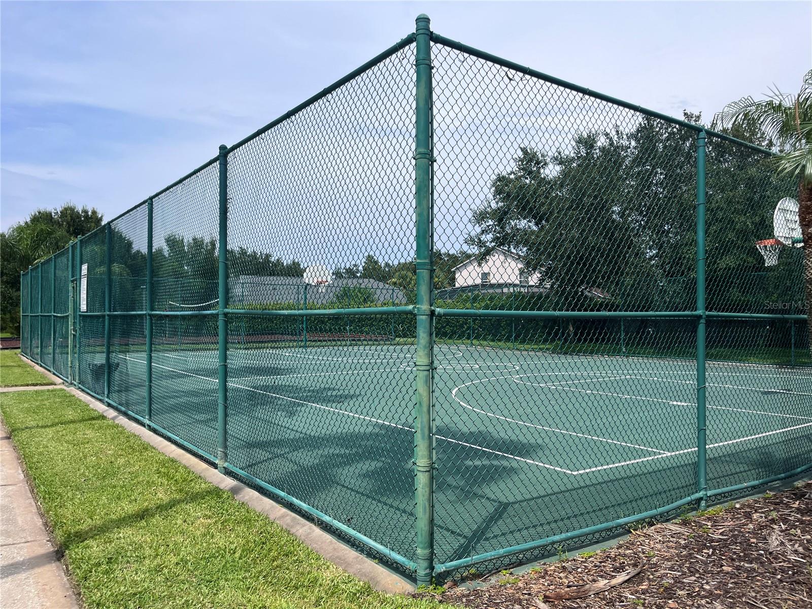 Image 21 of 49 For 488 Winding Hollow Avenue