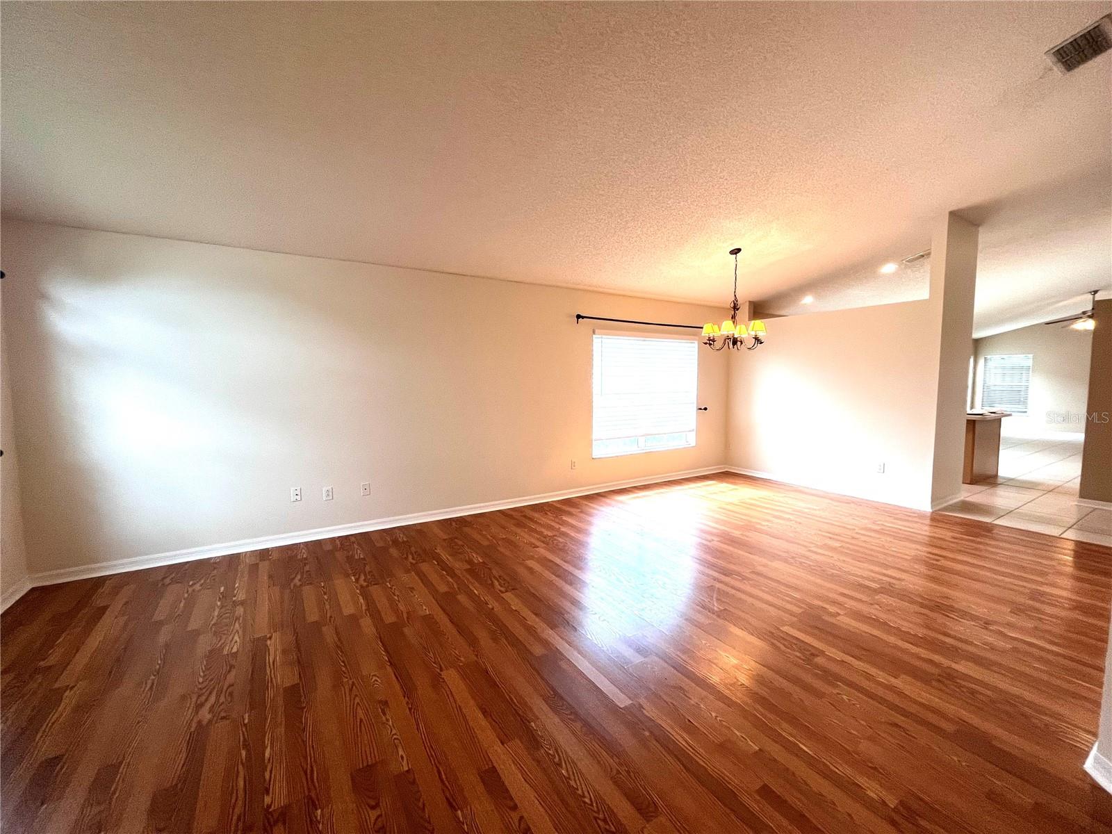 Image 36 of 49 For 488 Winding Hollow Avenue