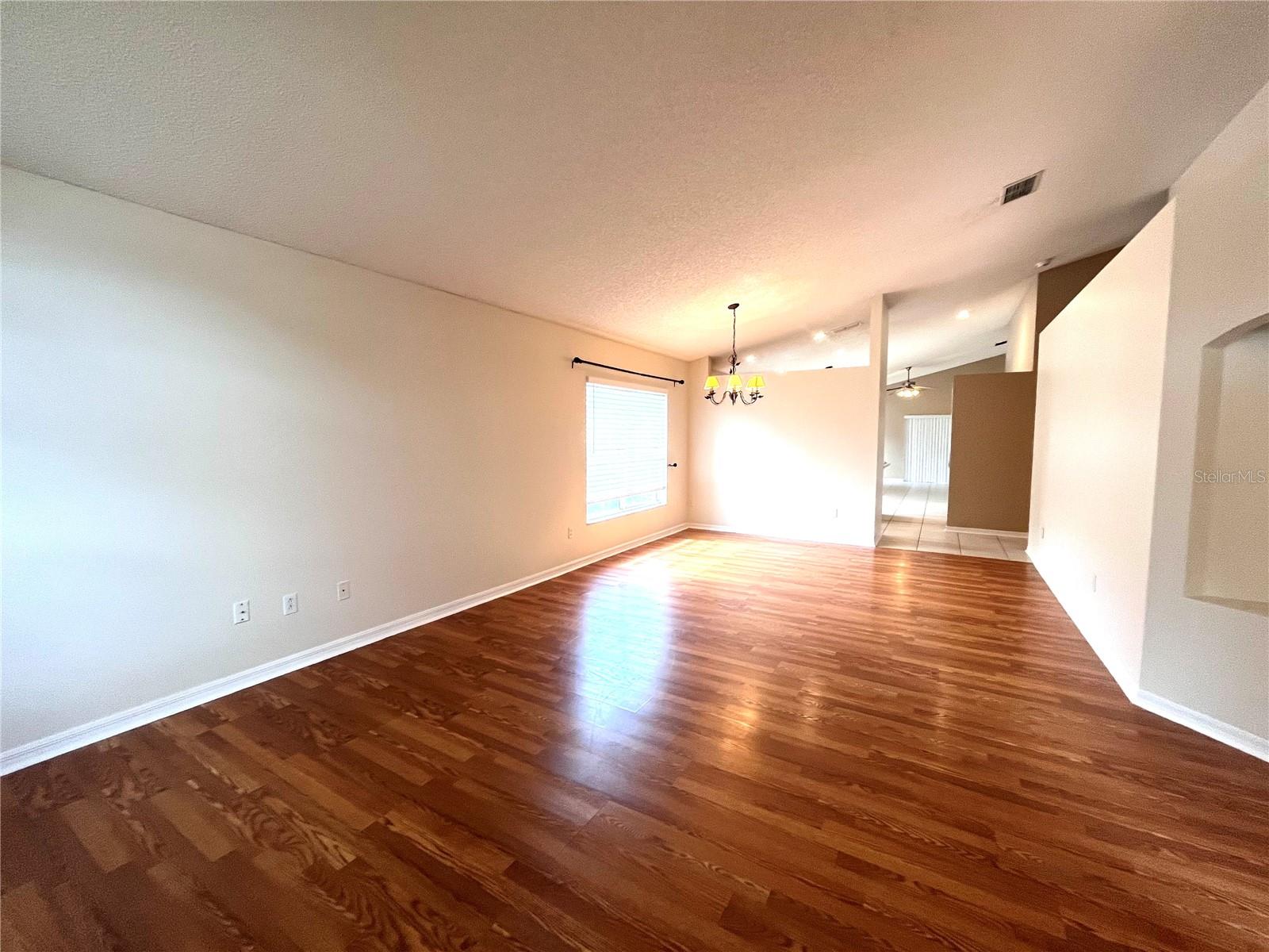 Image 5 of 49 For 488 Winding Hollow Avenue