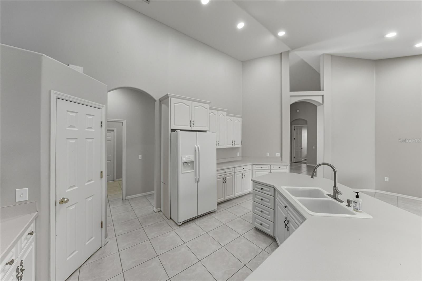 Image 24 of 51 For 5766 High Ridge Loop