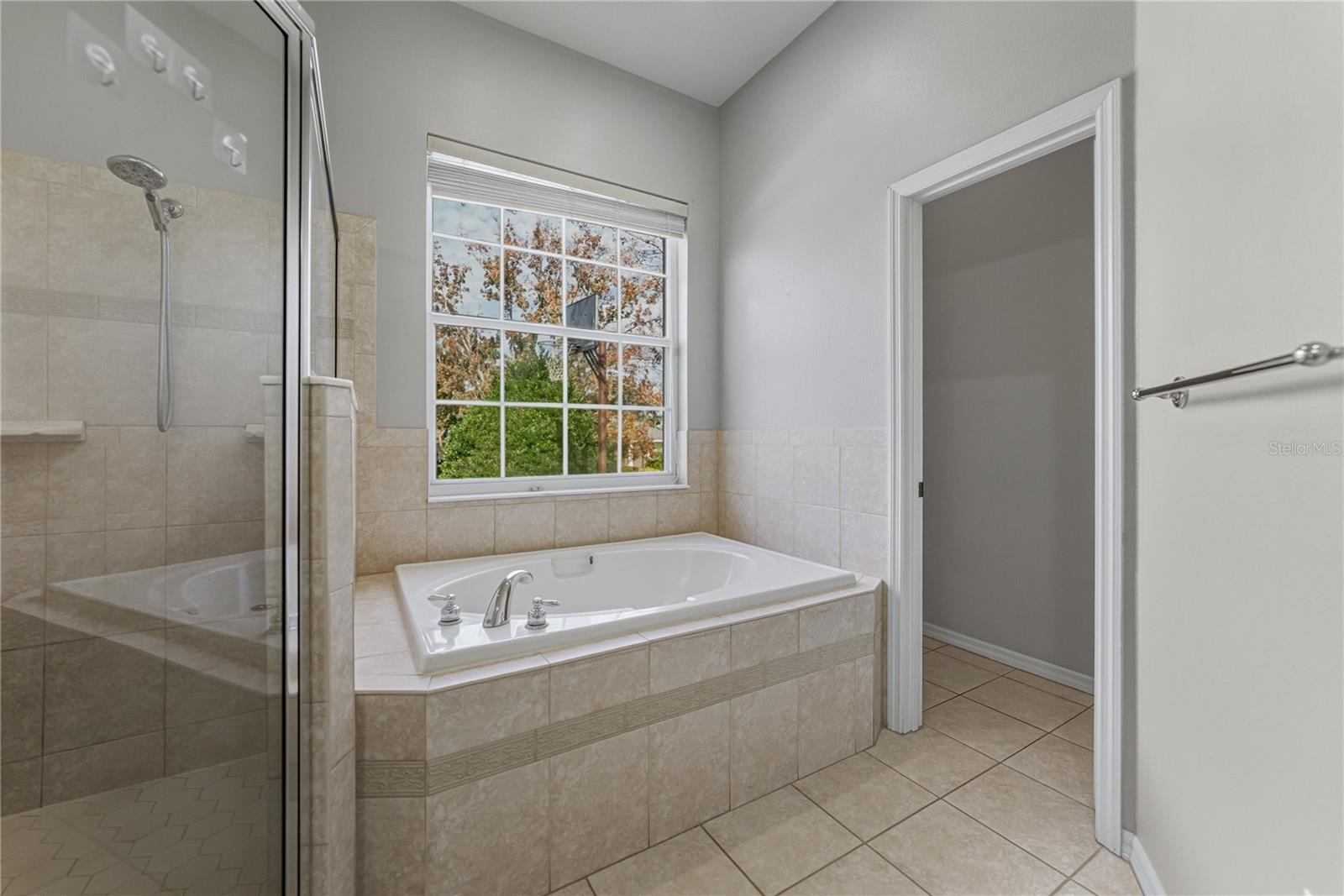 Image 38 of 51 For 5766 High Ridge Loop