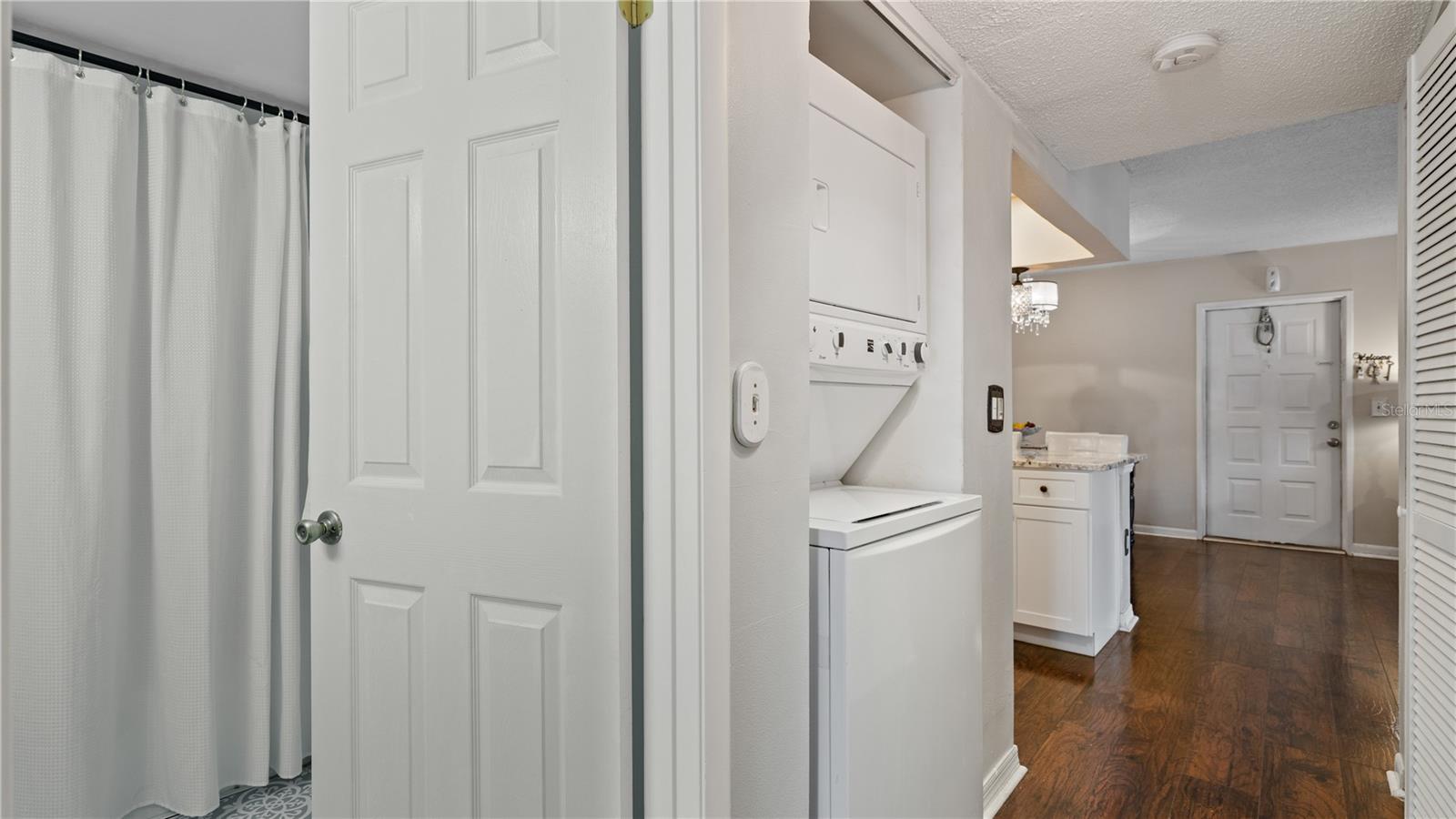 Image 15 of 38 For 8203 Sun Spring Circle 12