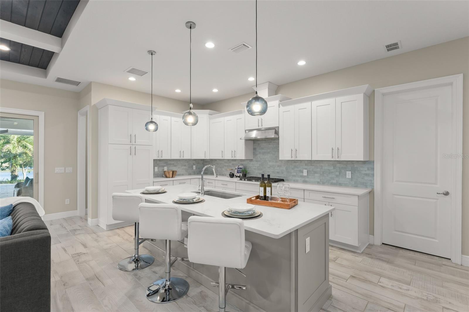 Image 10 of 55 For 15594 Shorebird Lane