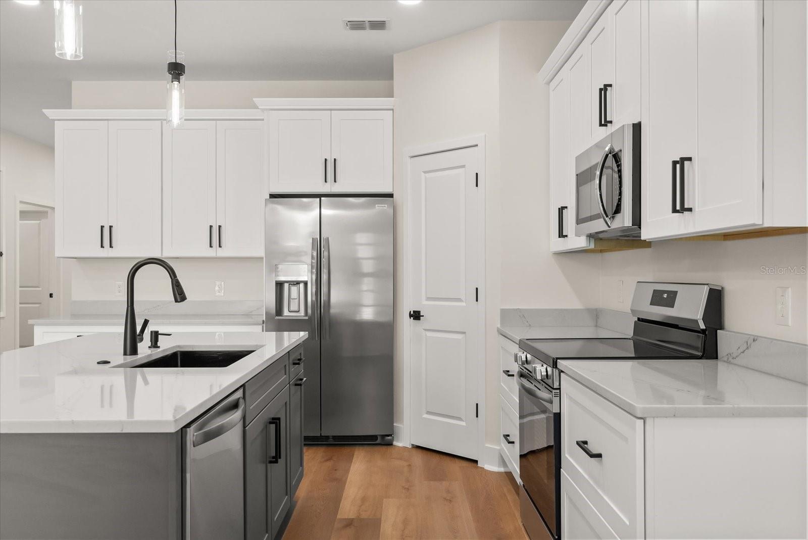 Image 10 of 33 For 24 Plantation Road