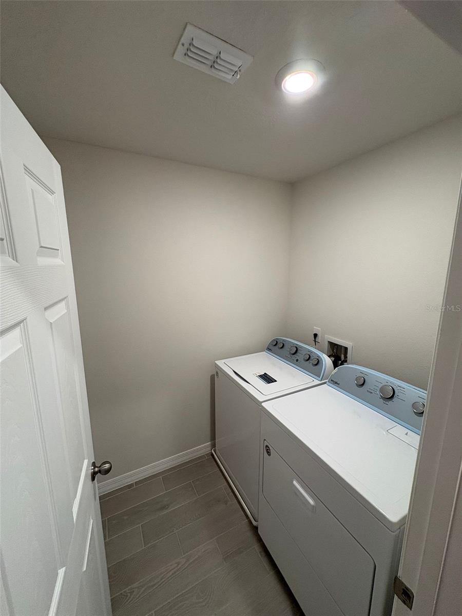 Image 12 of 16 For 2065 Milkweed Street