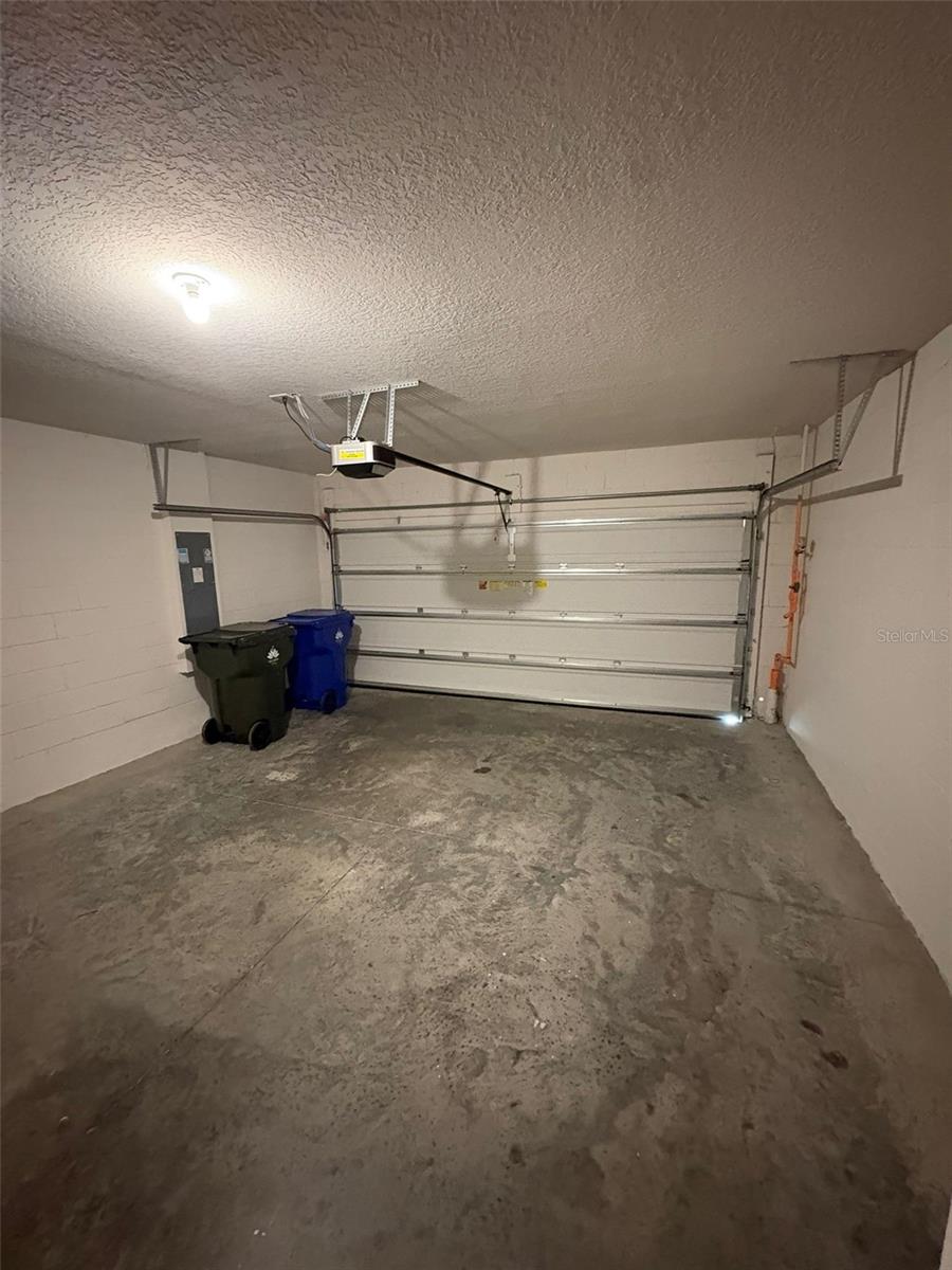 Image 6 of 16 For 2065 Milkweed Street