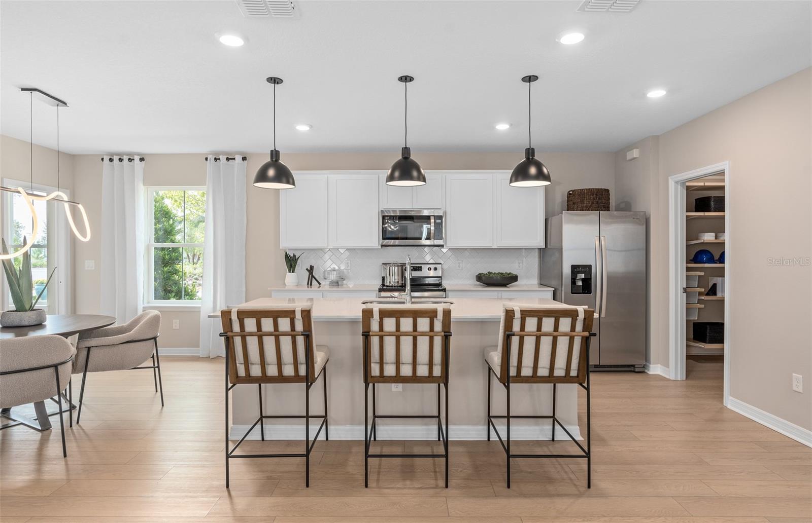 Image 4 of 23 For 5660 Swaying Blossom Alley