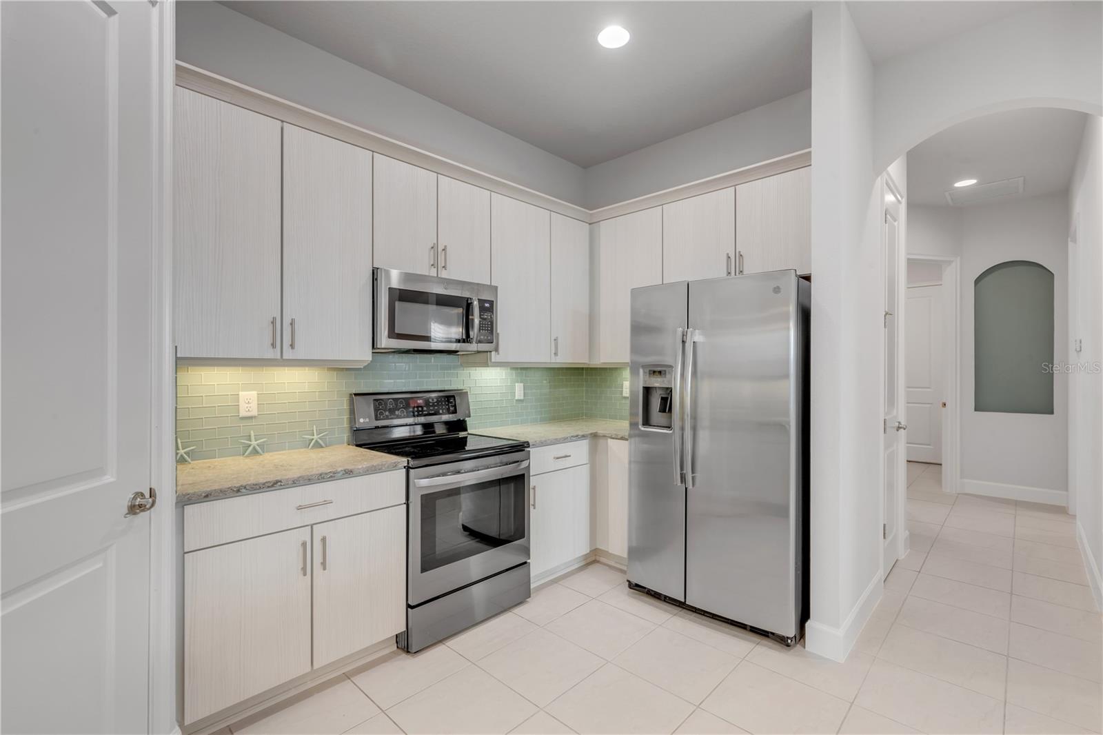 Image 12 of 34 For 844 Pinewood Drive