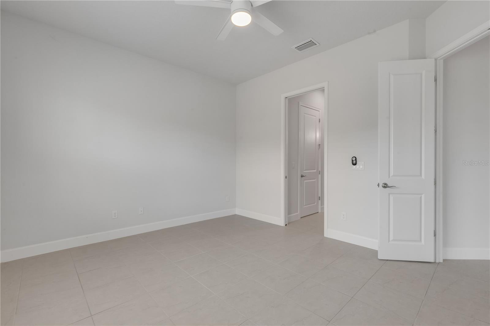 Image 14 of 34 For 844 Pinewood Drive