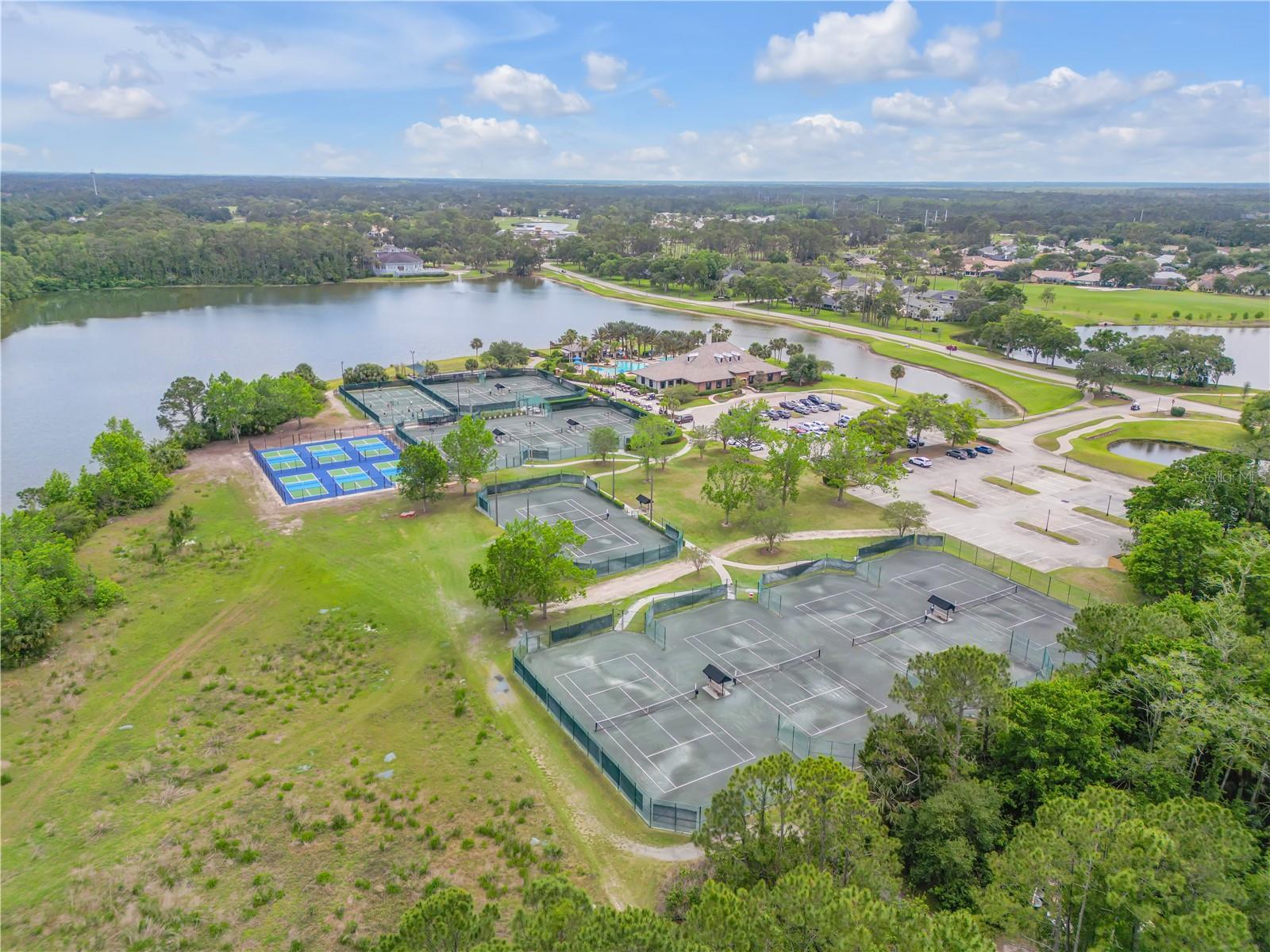 Image 32 of 34 For 844 Pinewood Drive