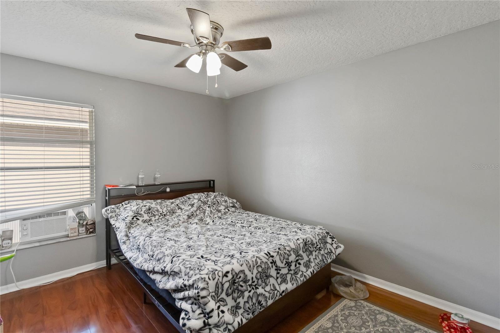 Image 17 of 24 For 10844 Flycast Circle