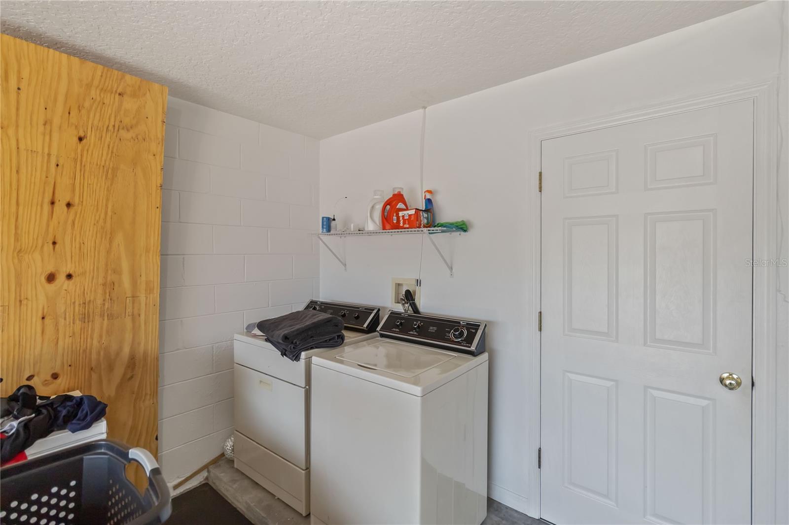 Image 21 of 24 For 10844 Flycast Circle