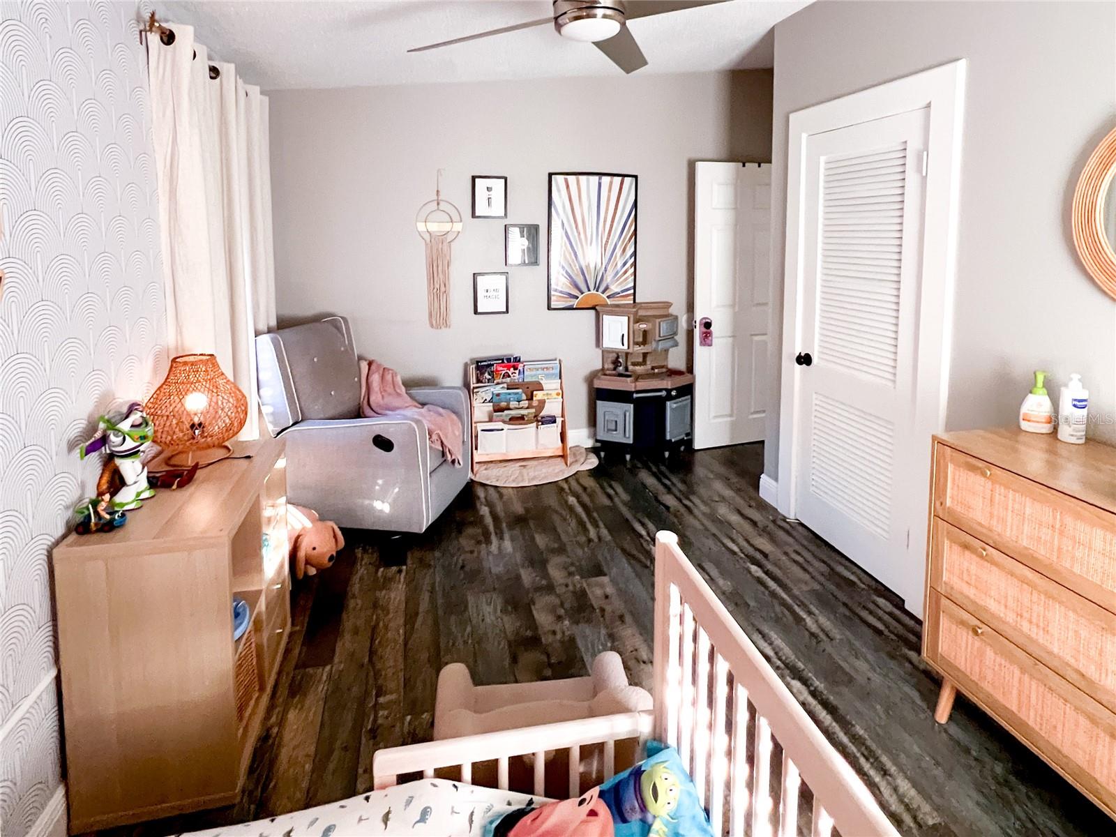 Image 18 of 28 For 7804 Jamaica Street