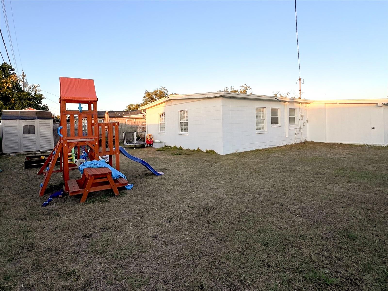 Image 21 of 28 For 7804 Jamaica Street