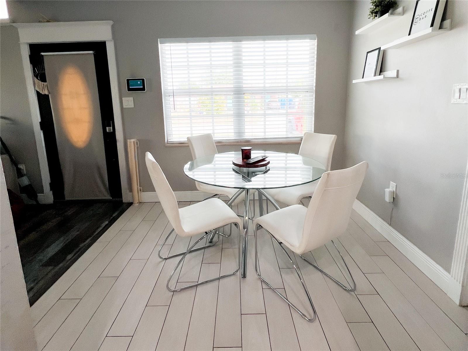 Image 7 of 28 For 7804 Jamaica Street