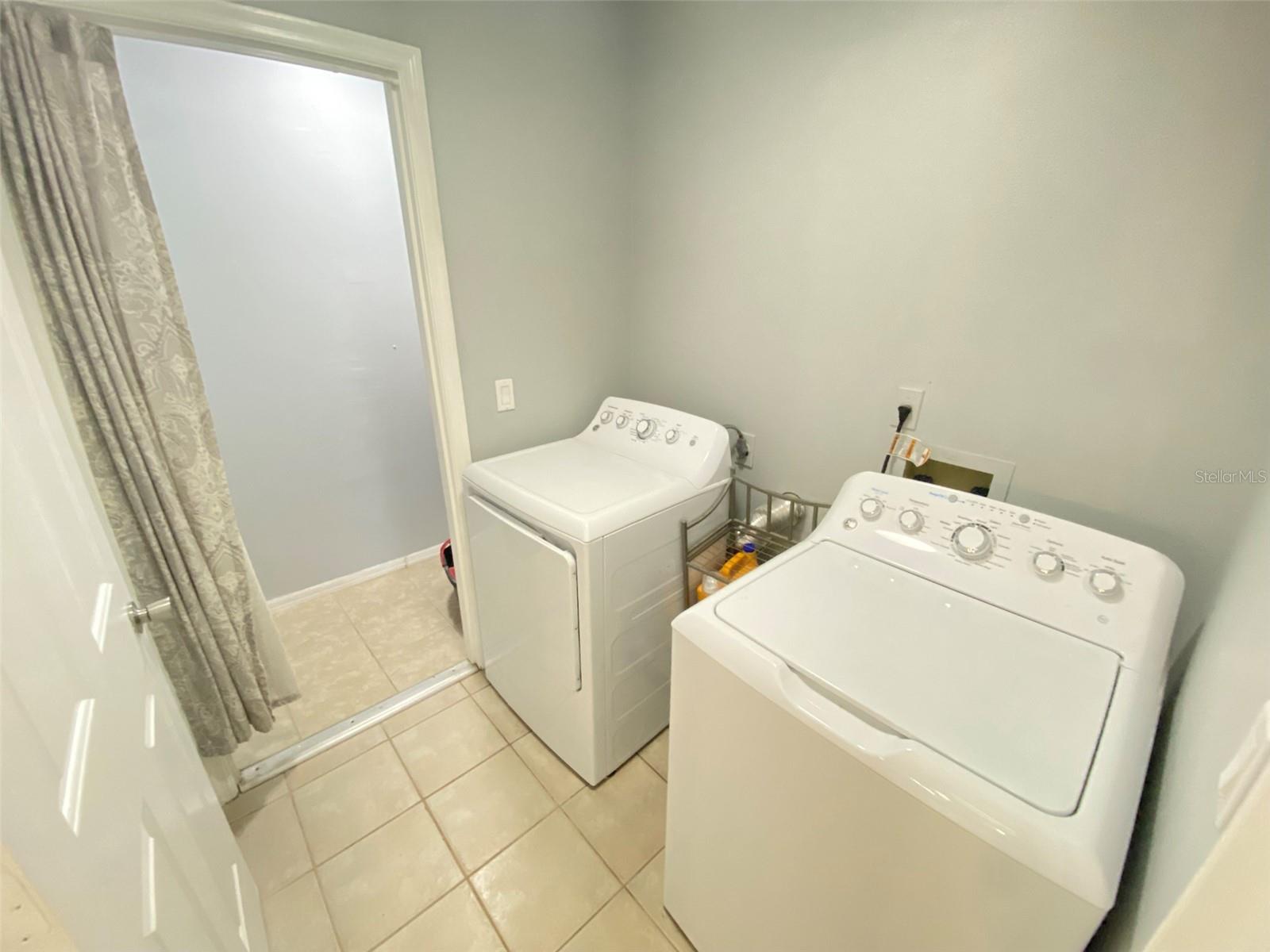 Image 17 of 48 For 4955 Southfork Ranch Drive